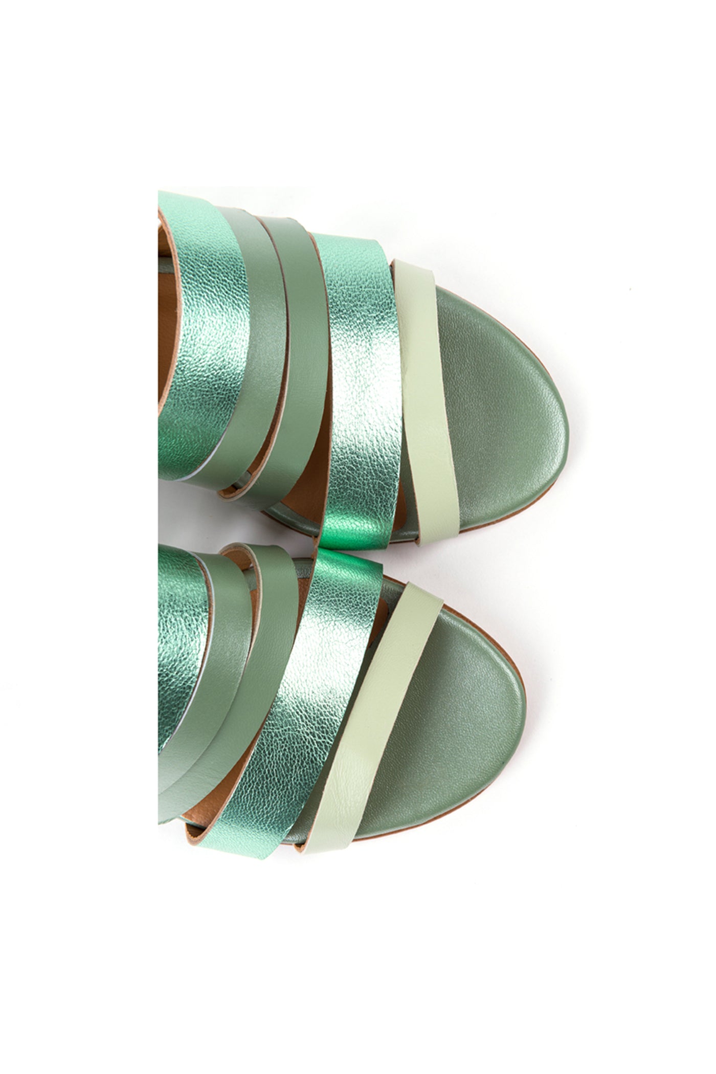 Sandálias de salto alto em