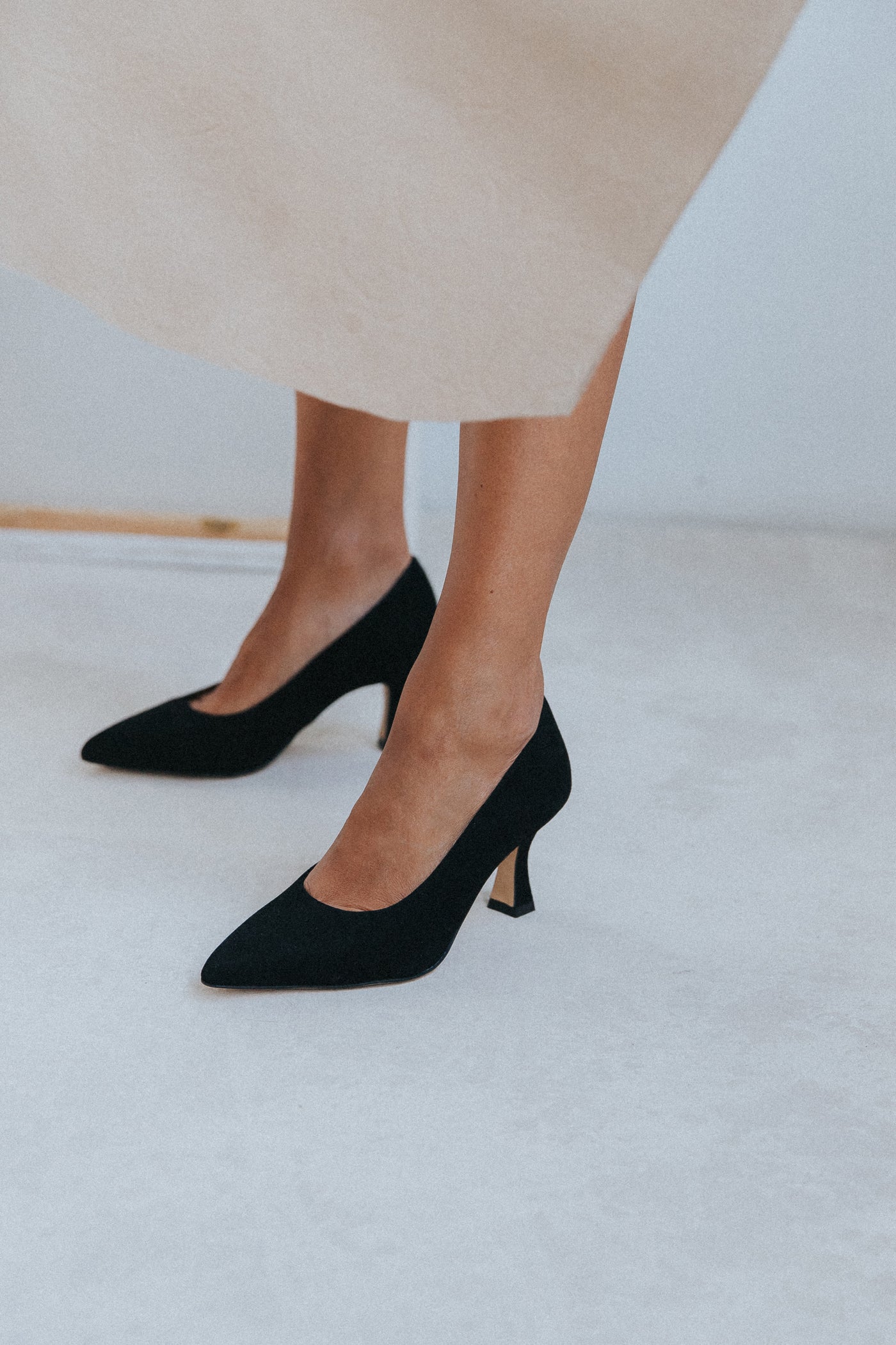 Sapatos de salto médio em