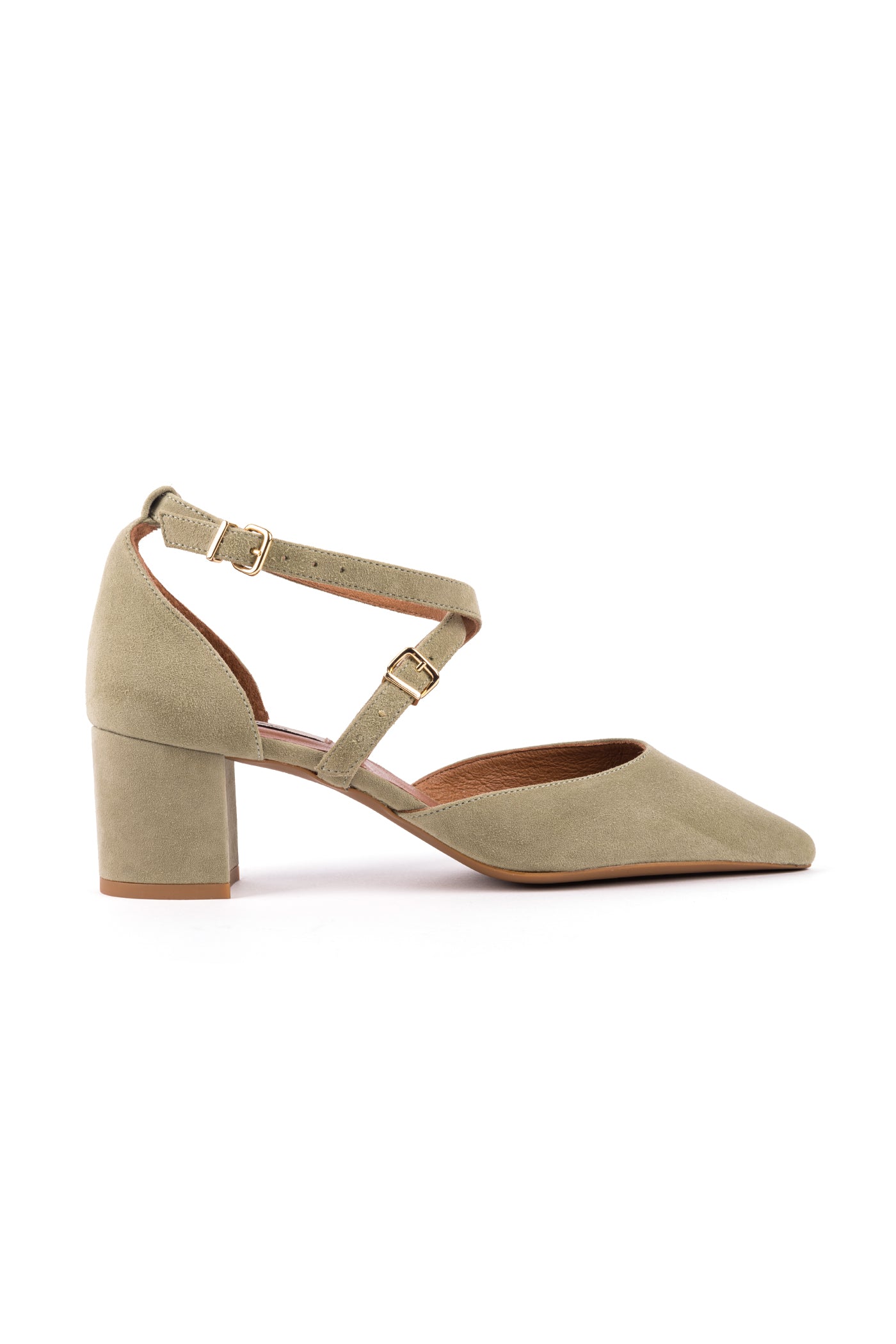 Sapatos de noiva em camurça