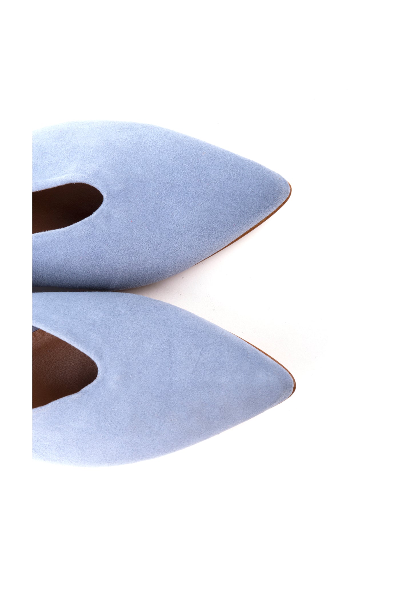 Slingbacks rasos de senhora em camurça rosa, verde e azul claro. Sapatos fechados