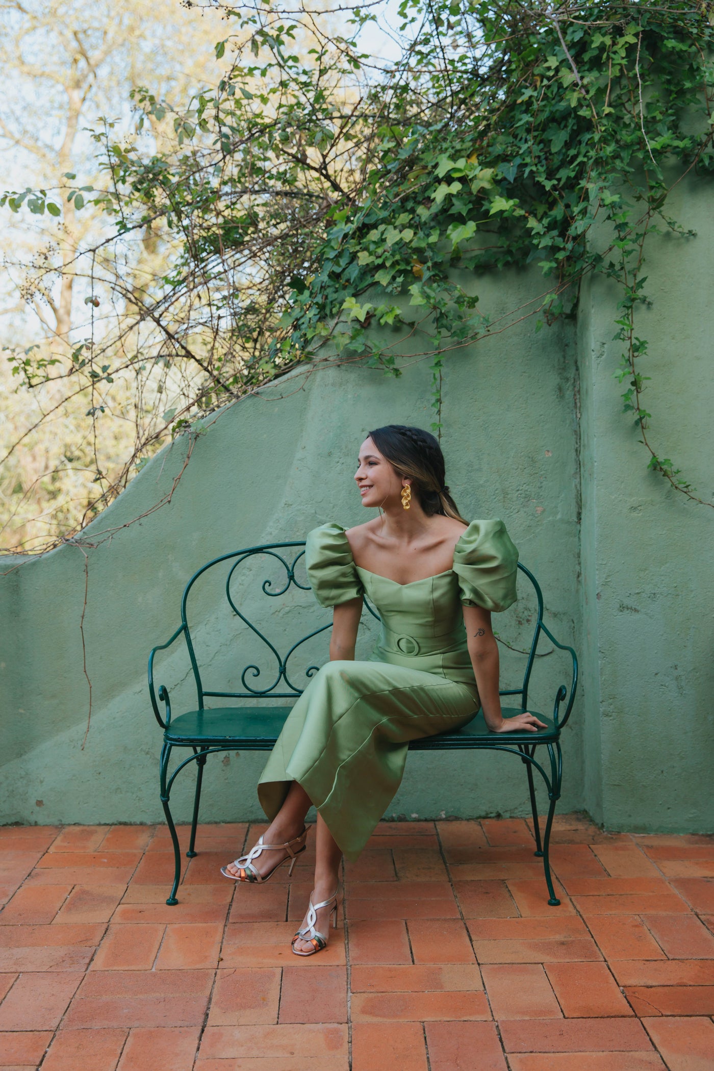Sandálias de senhora de cerimónia, para festa em dourado e em pele bronze