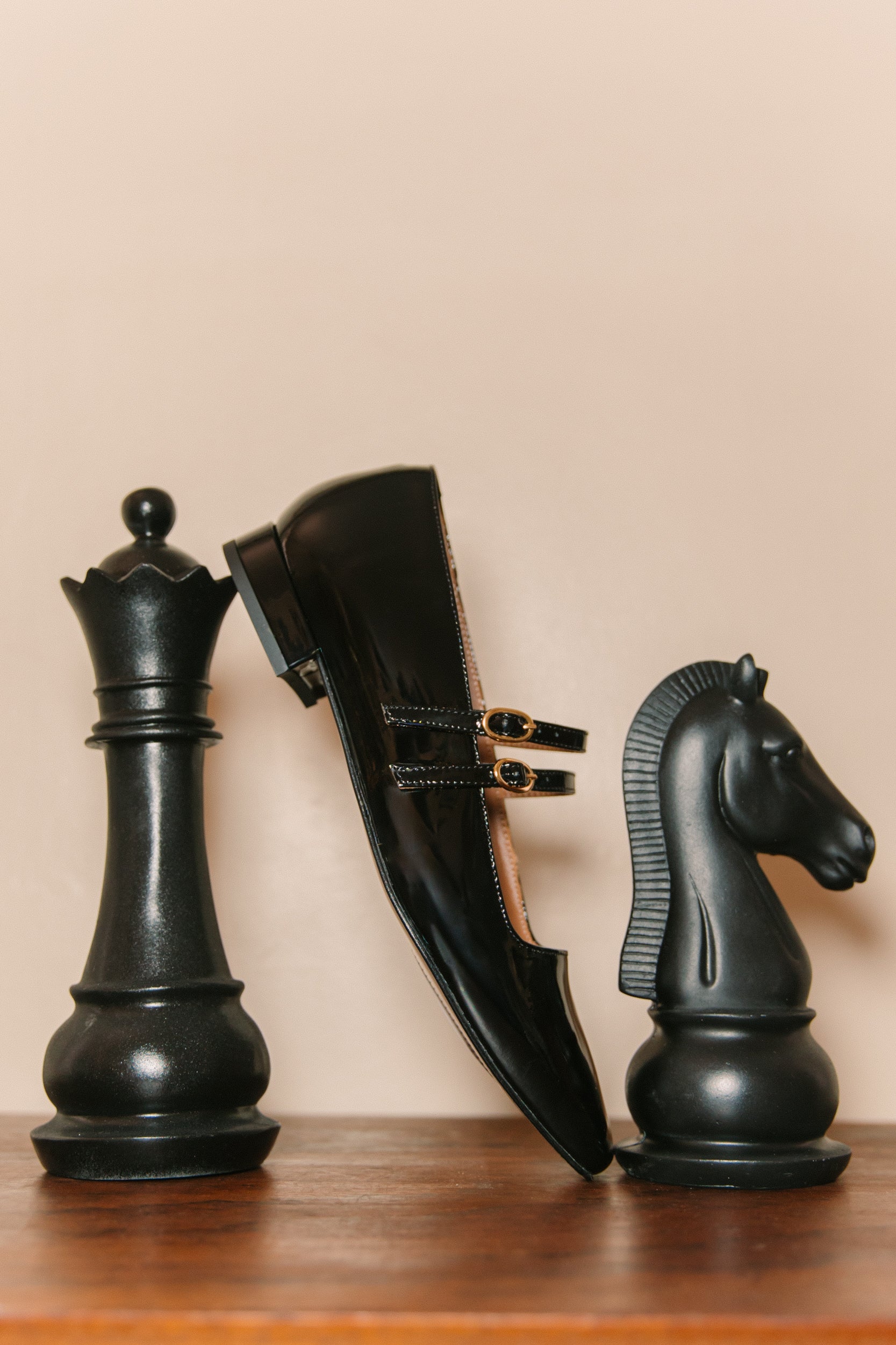 Sabrinas Mary Jane rasas em verniz