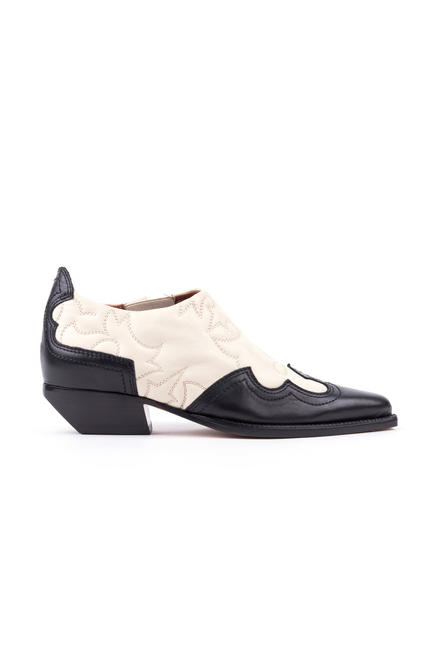 Sapatos abotinanos estilo texano