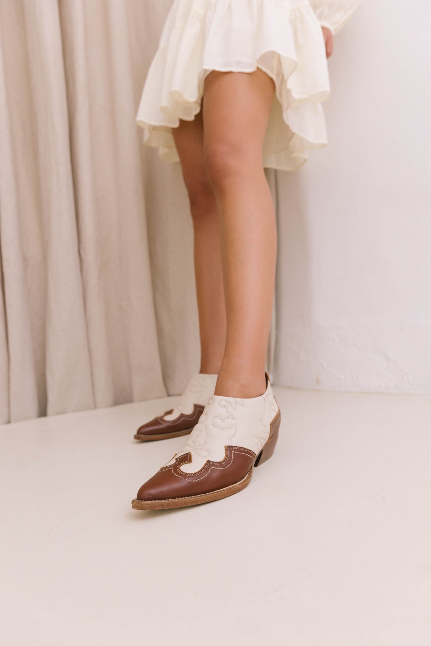 Sapatos abotinanos estilo texano