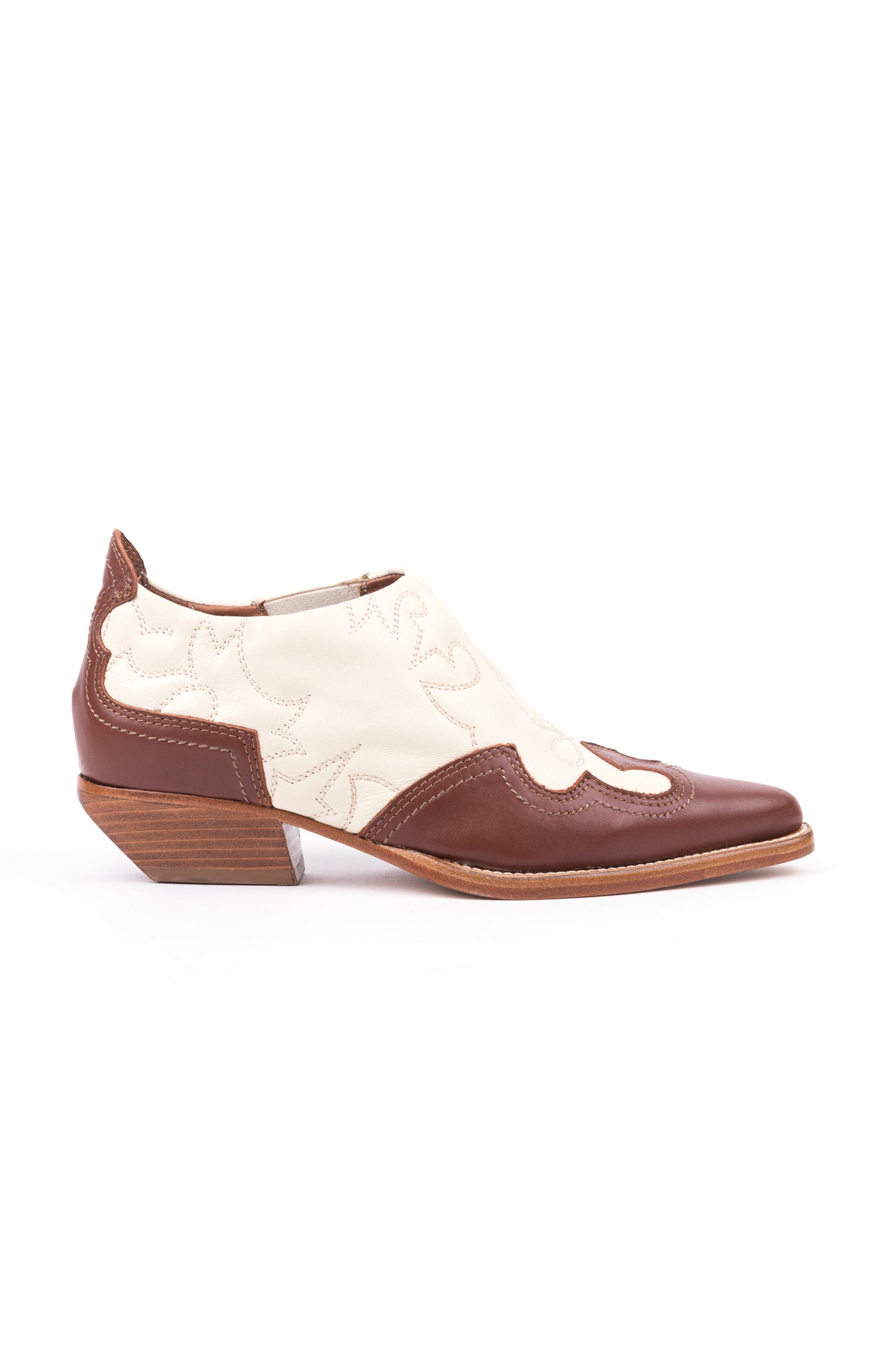 Sapatos abotinanos estilo texano