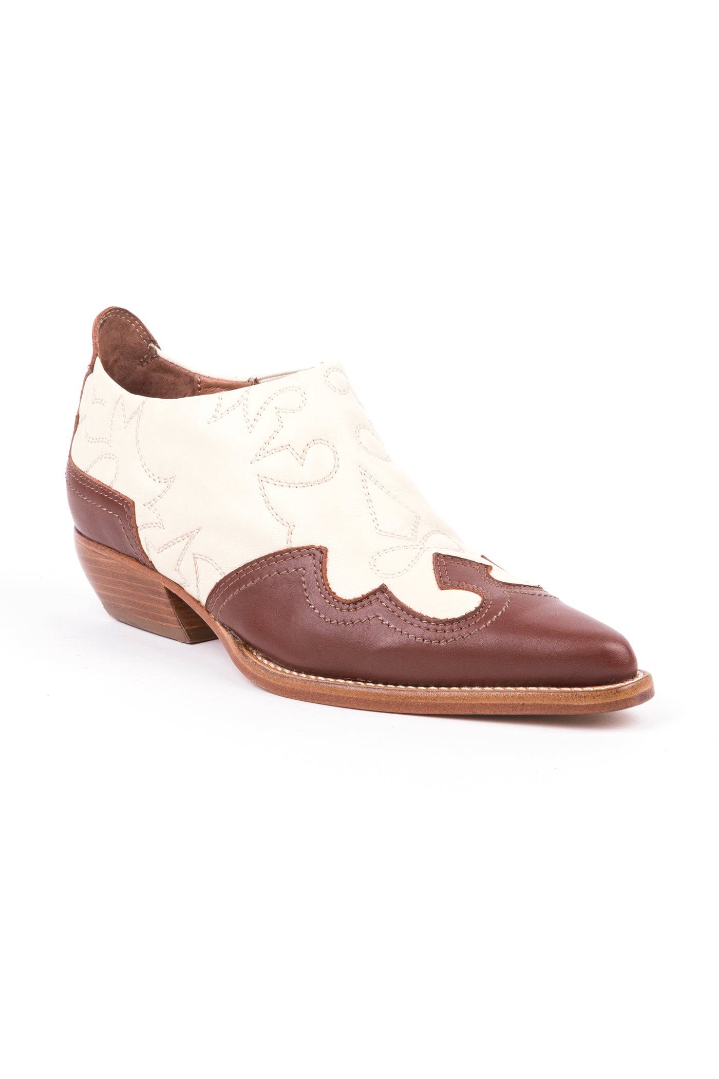 Sapatos abotinanos estilo texano