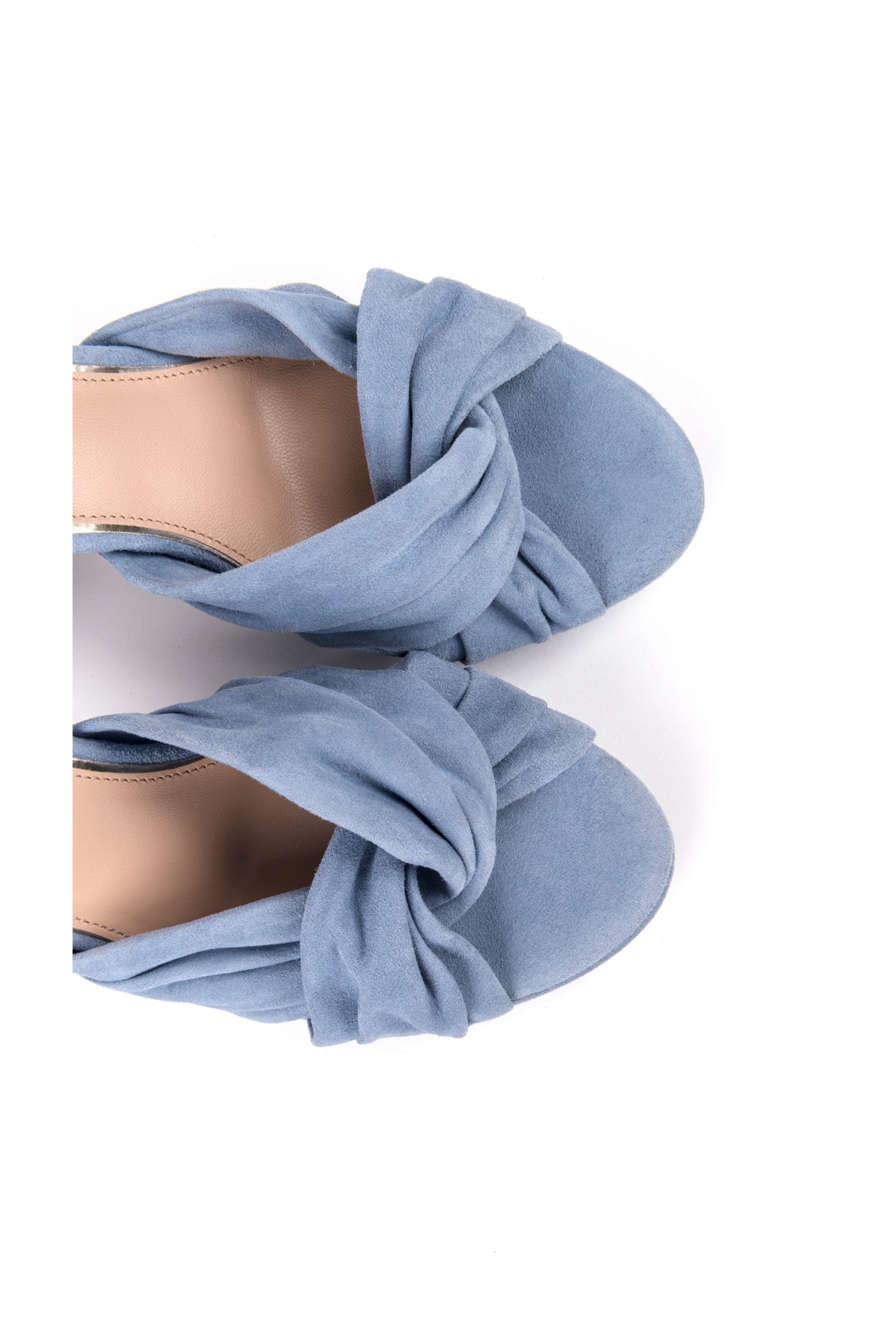 Sandálias de noiva em camurça