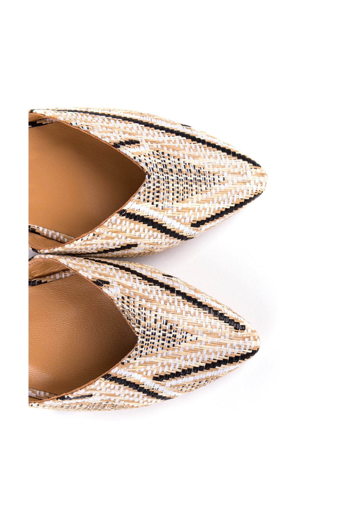 Sapatos rasos em tecido com fivela tornozelo