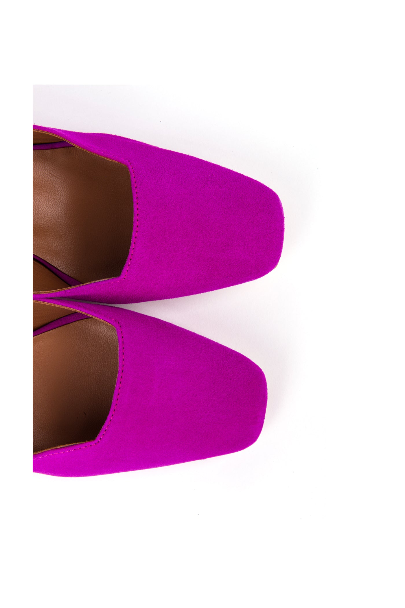 Slingbacks em camurça azulão e fushia com elástico