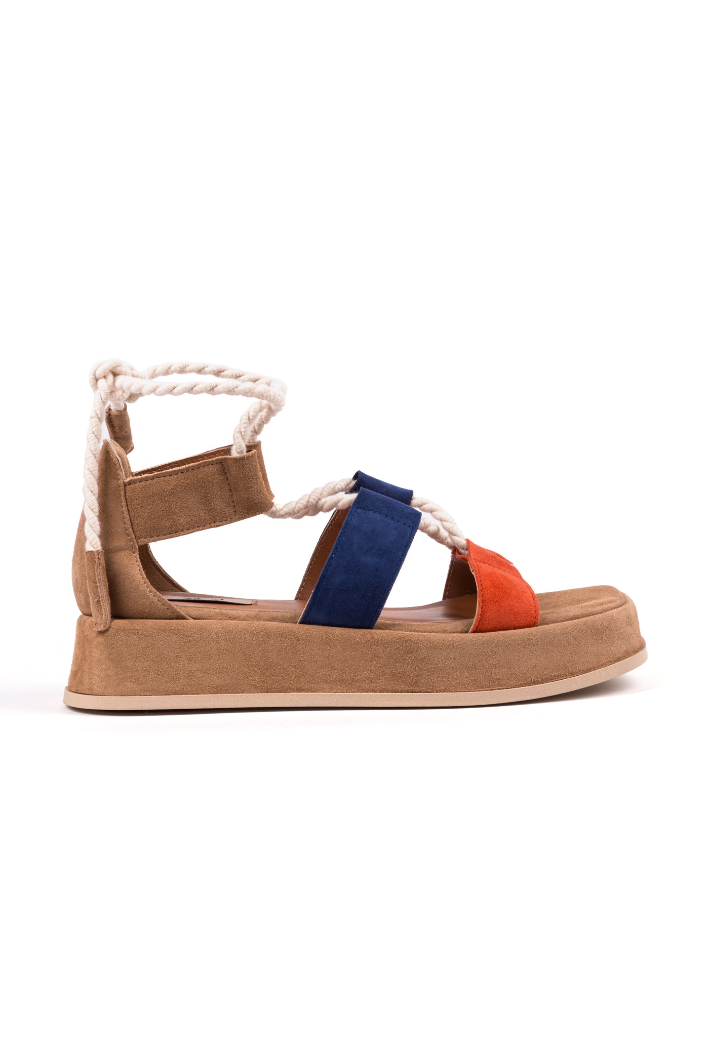 Sandálias com plataforma em camurça com detalhe de corda