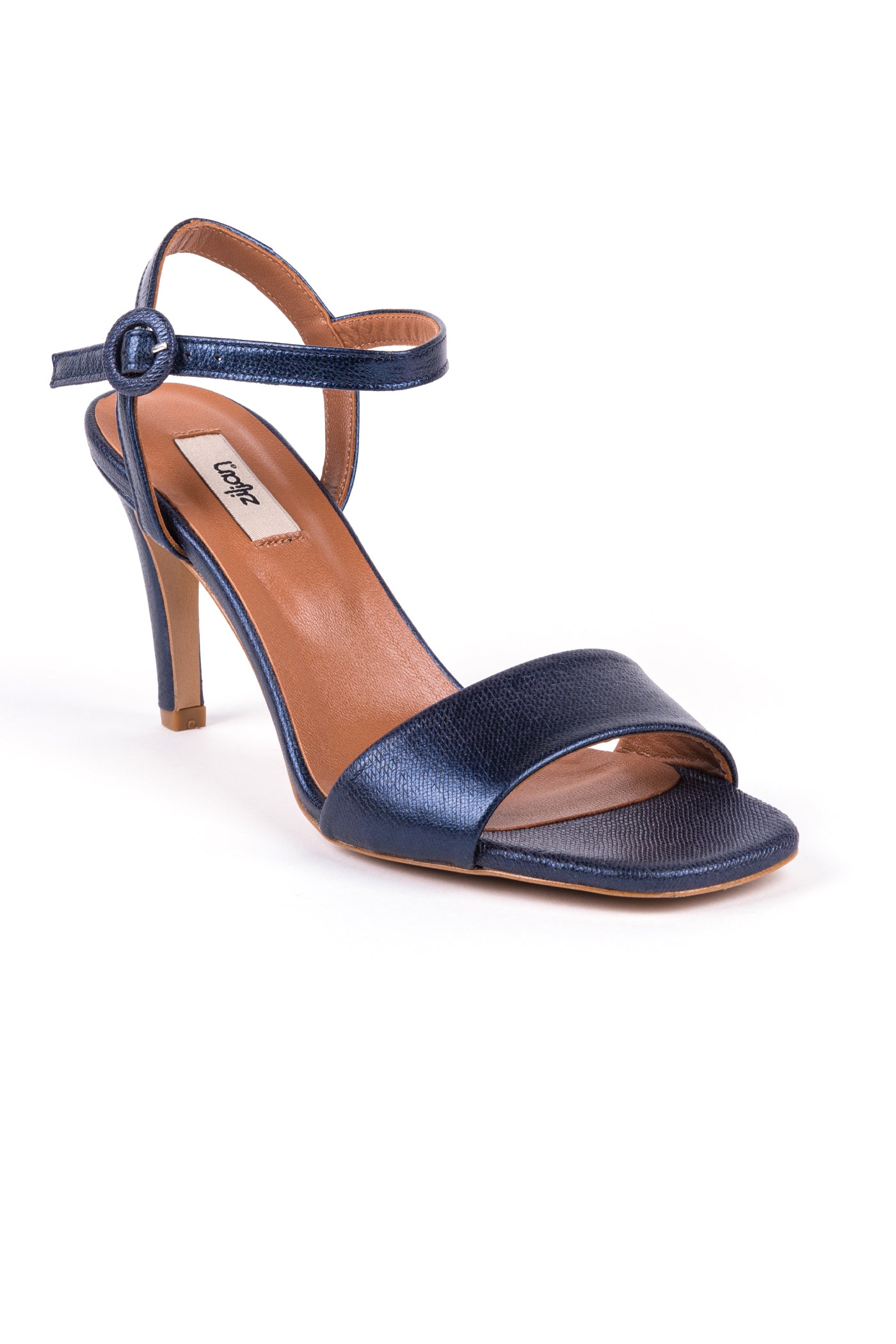 Sandálias de salto alto fino em pele metalizada