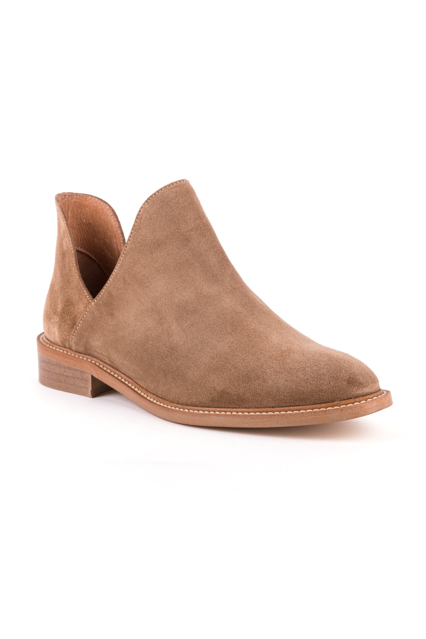 Botins rasos com decote em v em croute