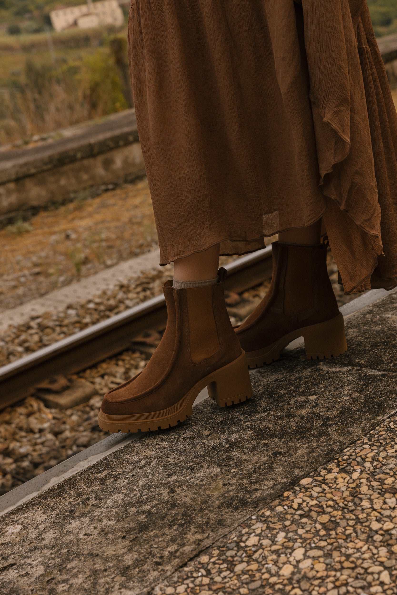 Botas chelsea de salto alto em croute