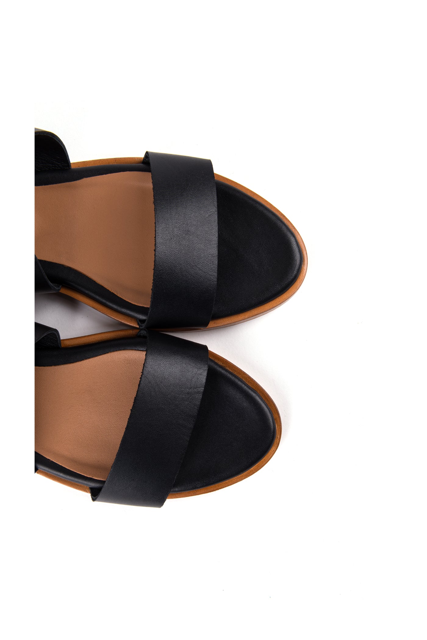 Sandálias rasas com sola em couro em pele