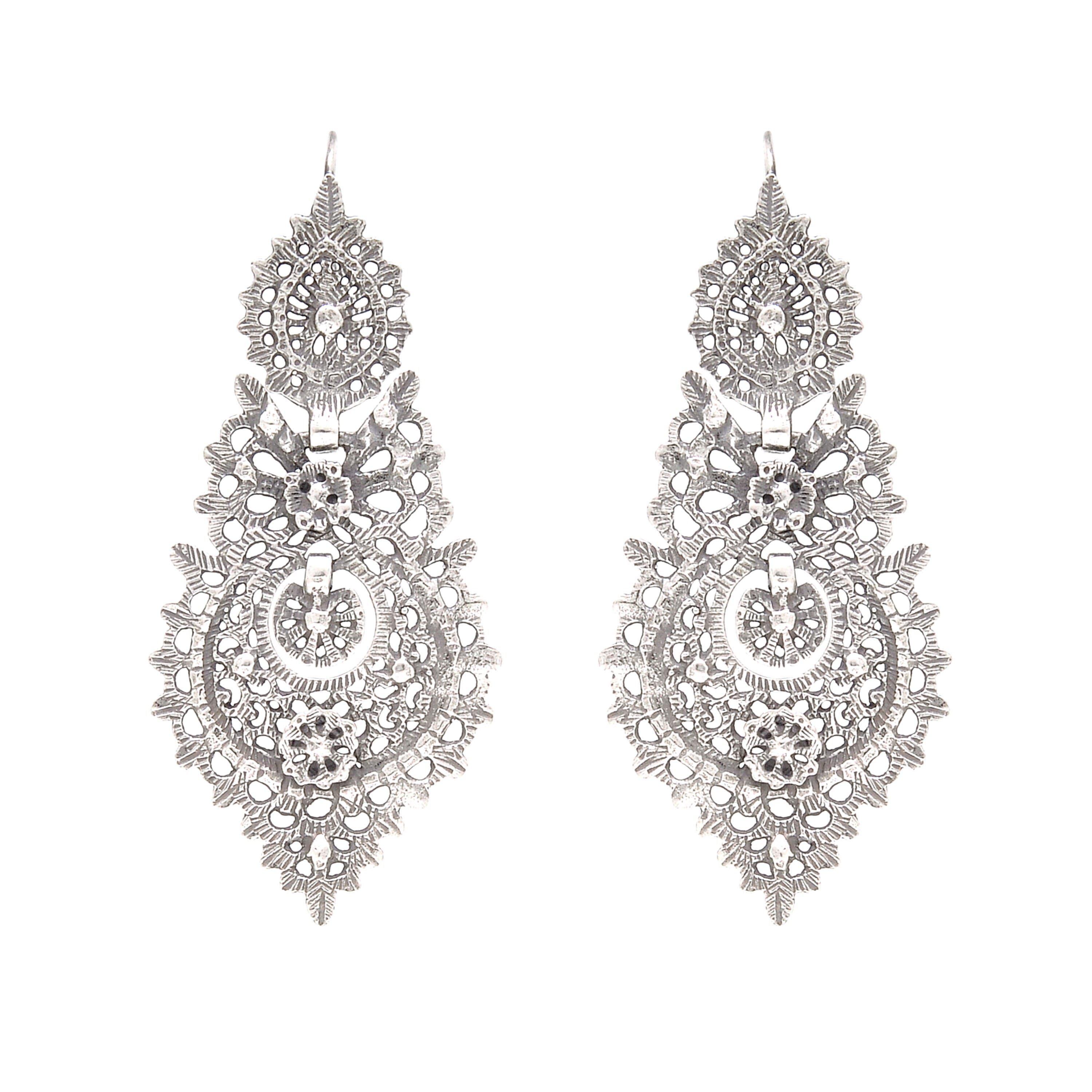 Brincos à Rainha L em