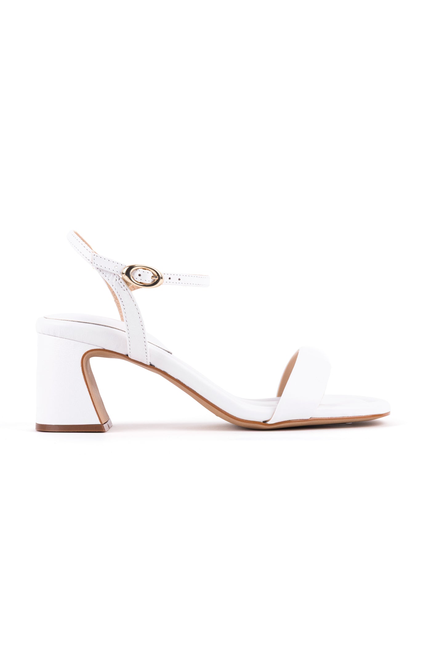 Sandália de salto médio em pele