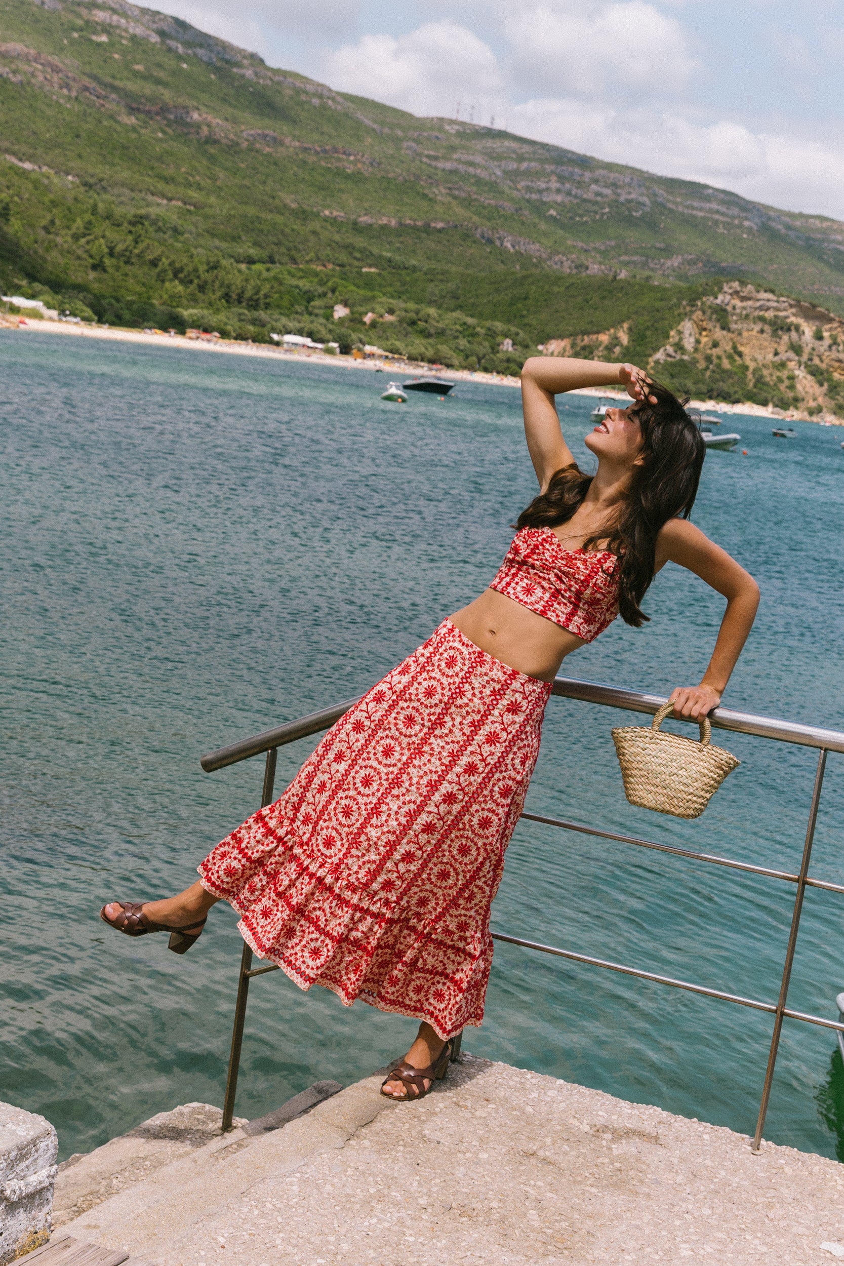 Sandálias de salto médio em pele