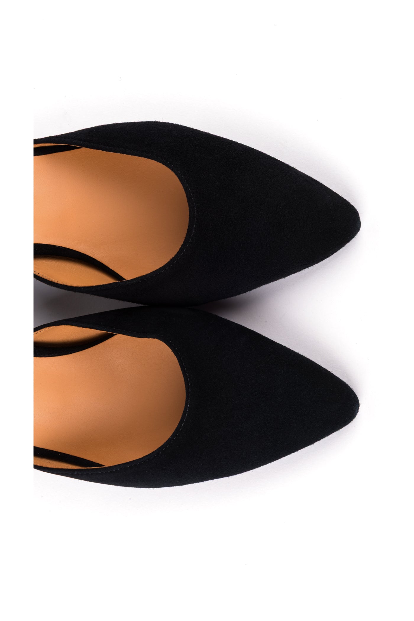 Sapatos de salto alto em camurça