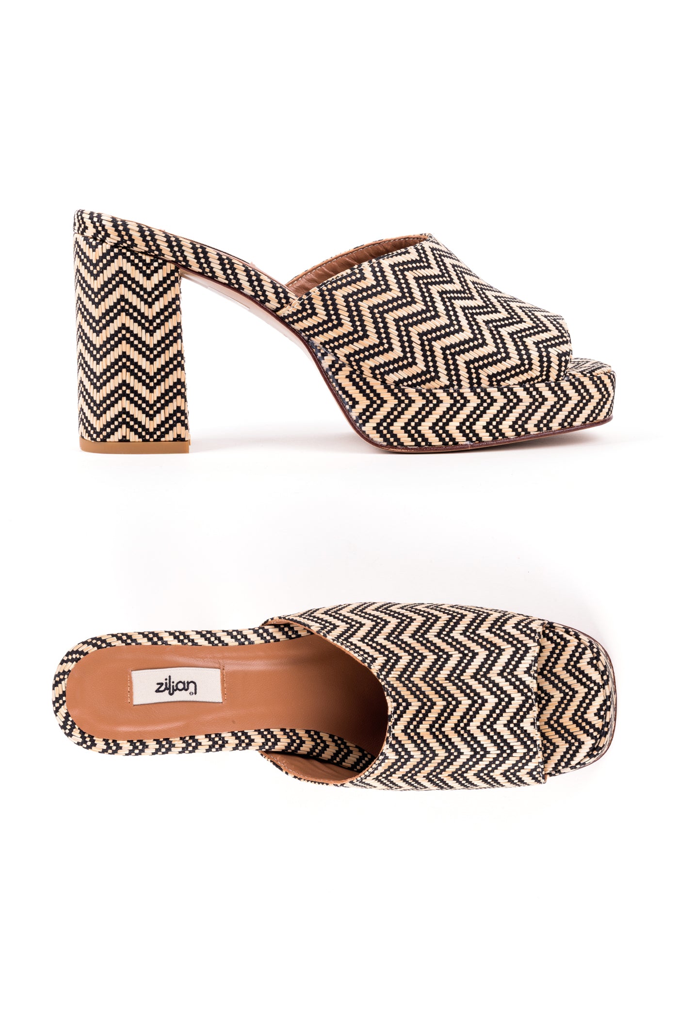 Mules de salto alto em ráfia