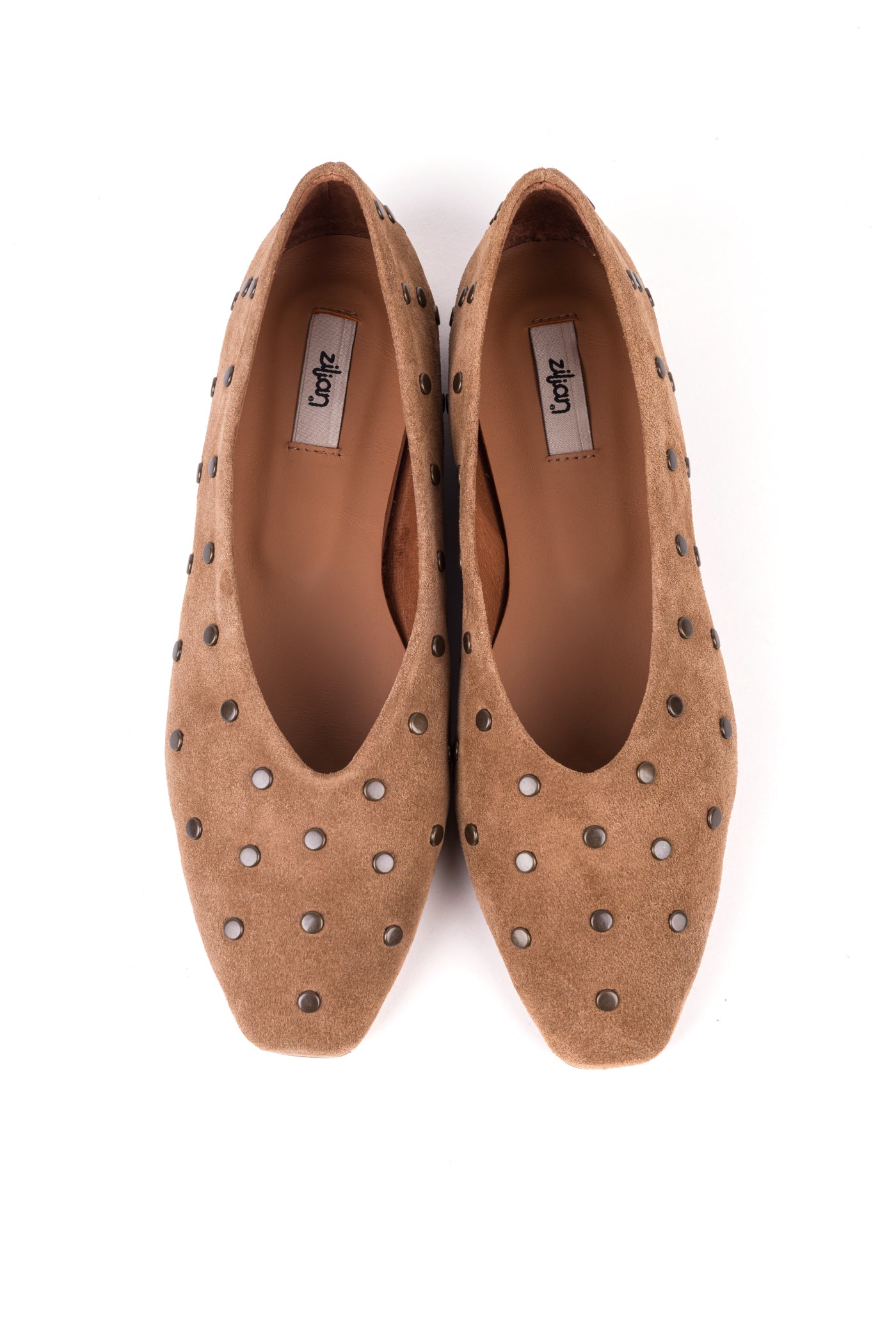 Sabrinas em croute com tachas douradas