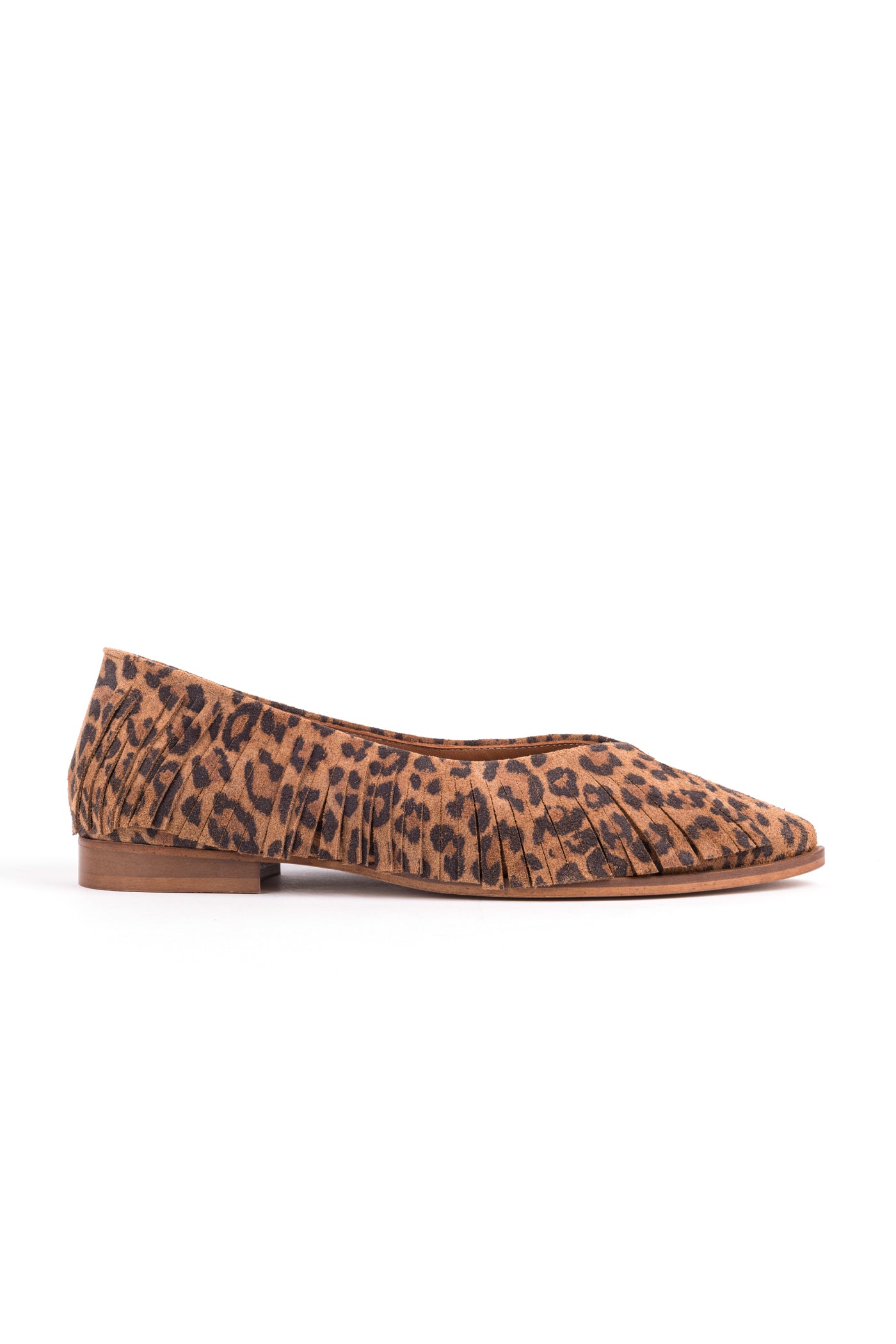 Sabrinas rasas com franjas em print animal