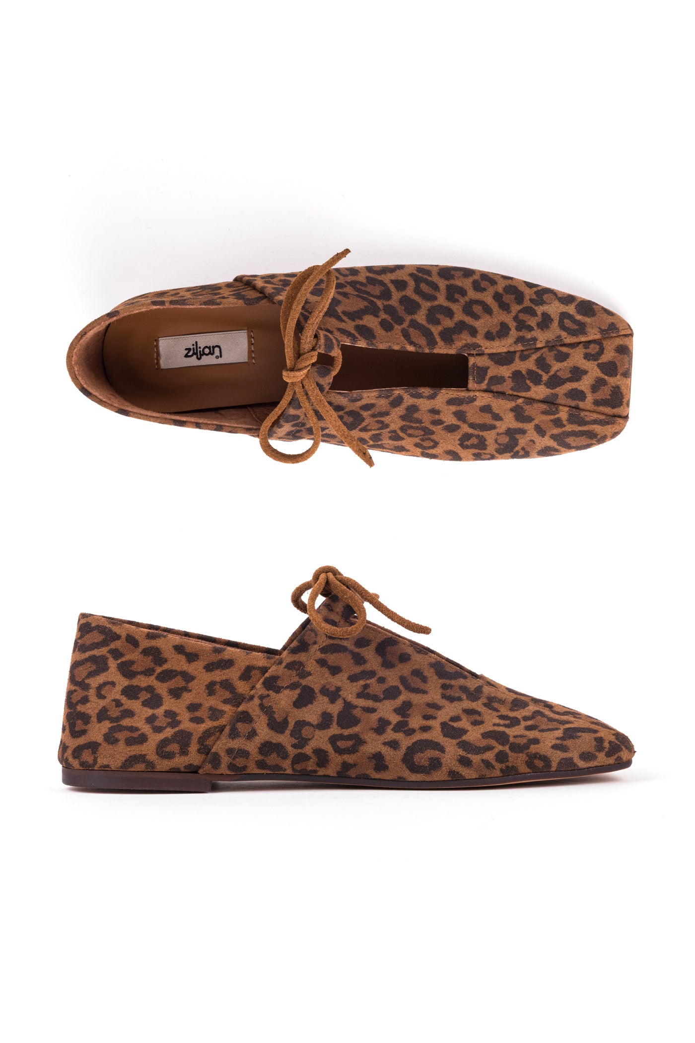 Sapato raso com ponta quadrada em print animal