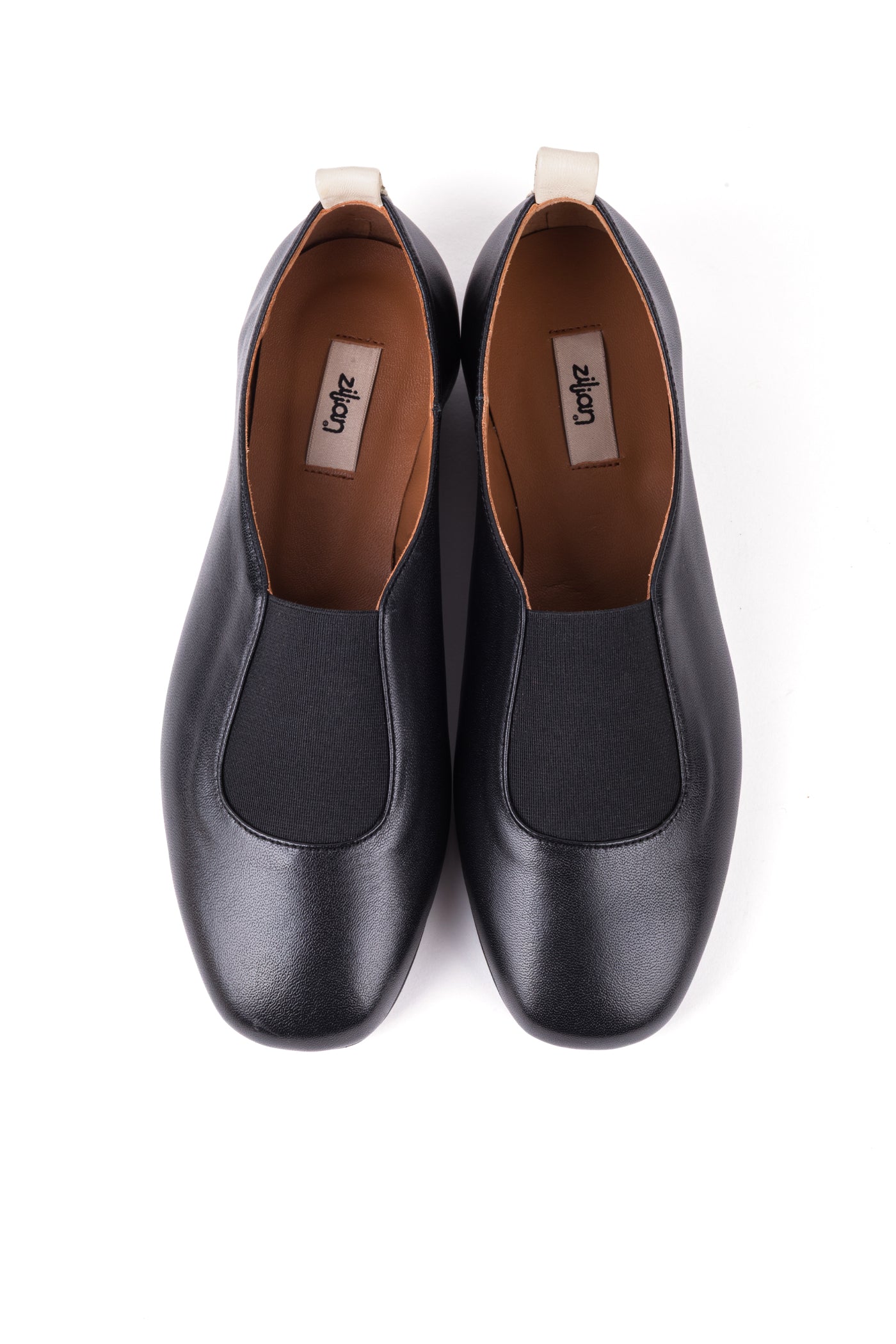 Sapato raso soft em pele