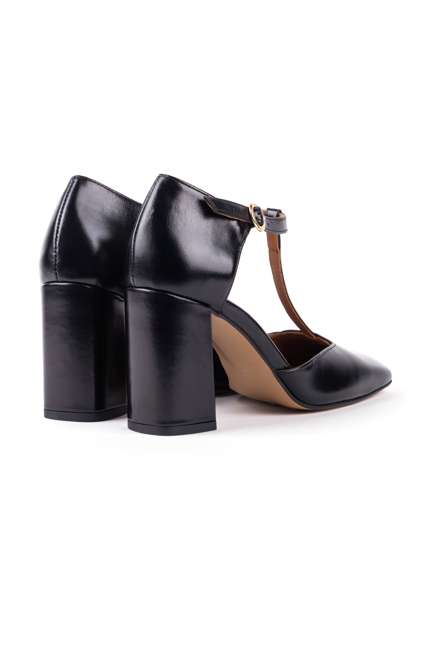 Sapatos de salto alto modelo t-bar em pele