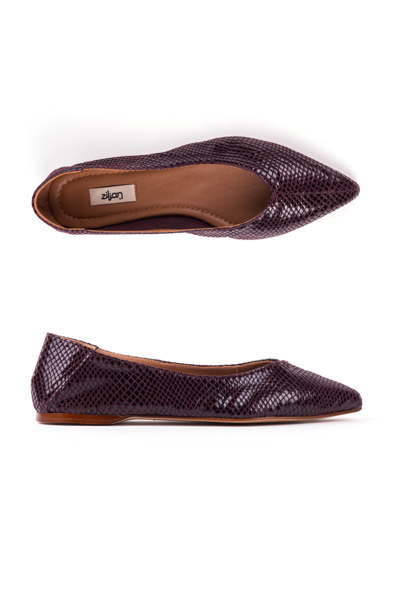 Sabrinas rasas bicudas em camurça print animal