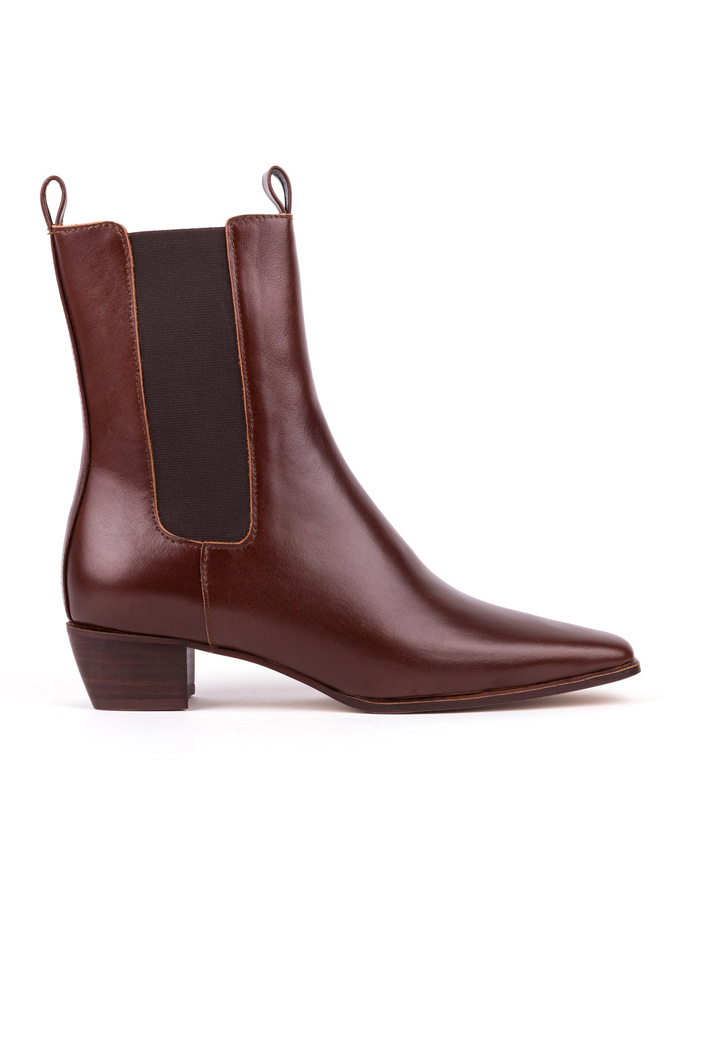 Botas chelsea de salto médio em pele