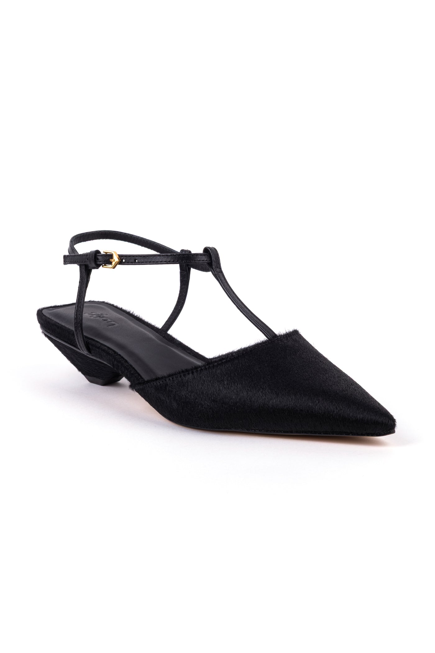Sapatos de salto médio em pêlo
