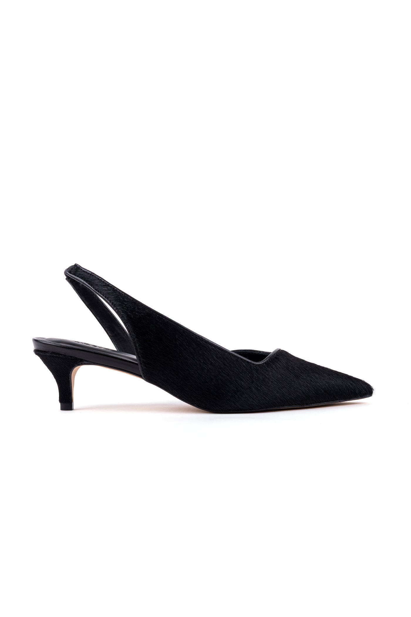 Sapatos de salto médio em pêlo