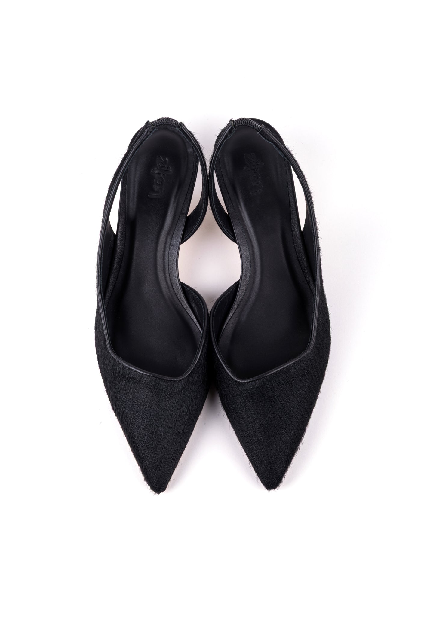 Sapatos de salto médio em pêlo