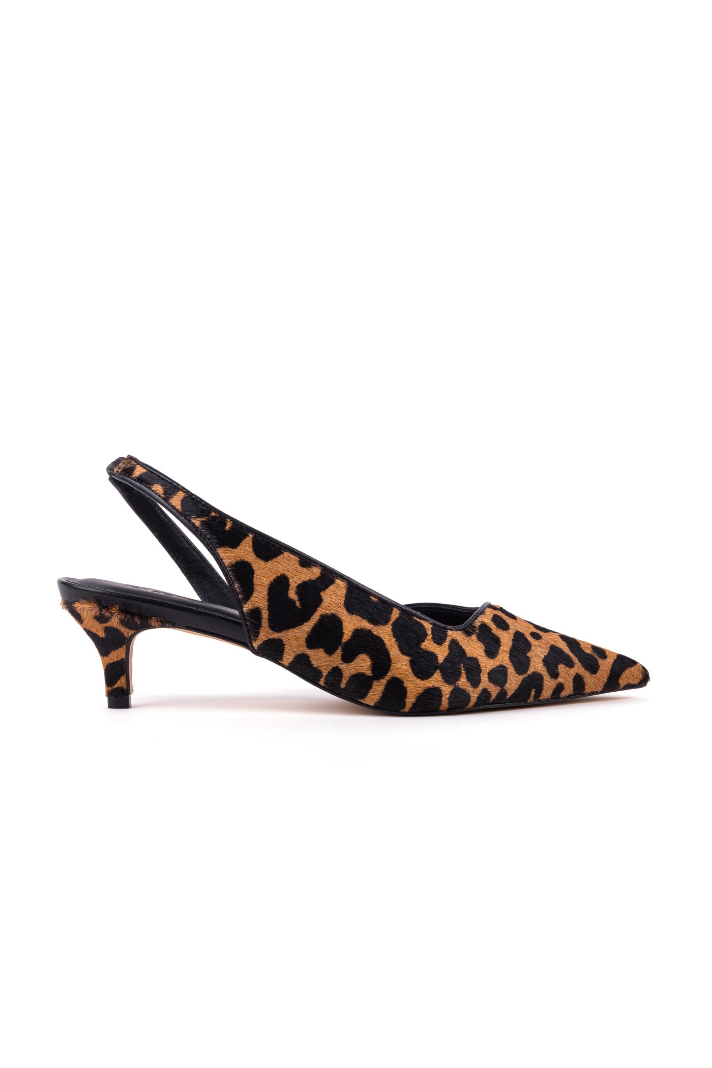 Sapatos de salto médio em pêlo