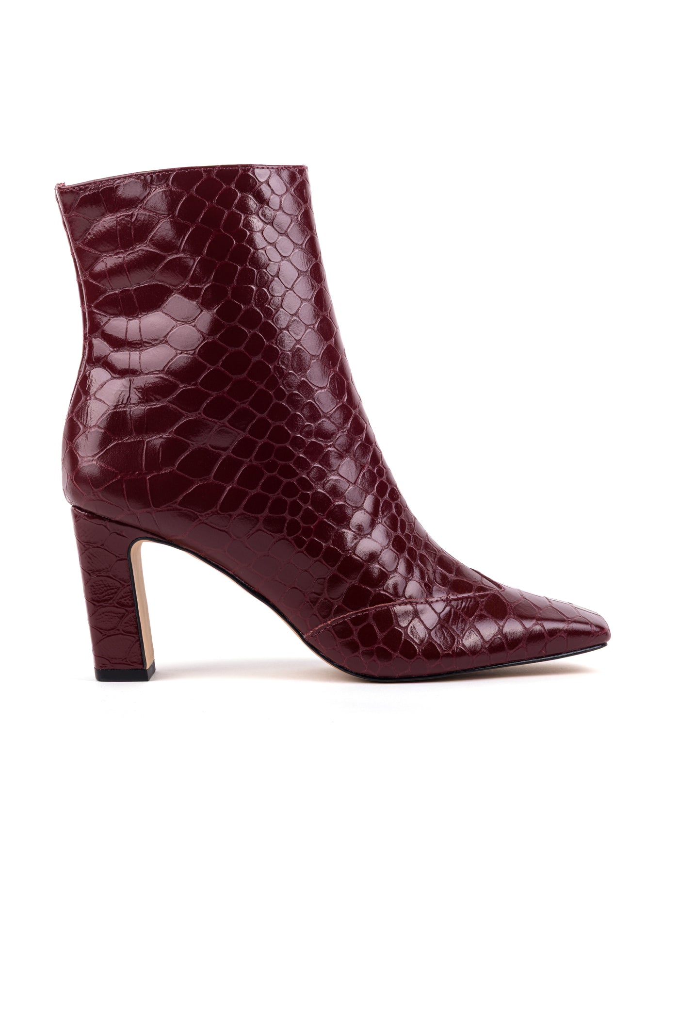 Botas de salto alto em verniz croco