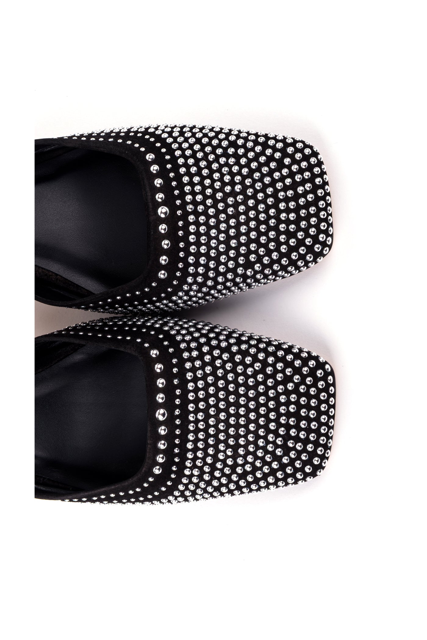 Sapatos de salto alto clássicos em nobuck