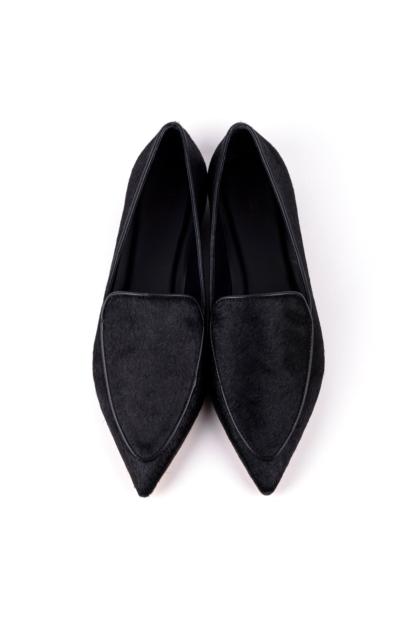 Sapatos rasos em pêlo