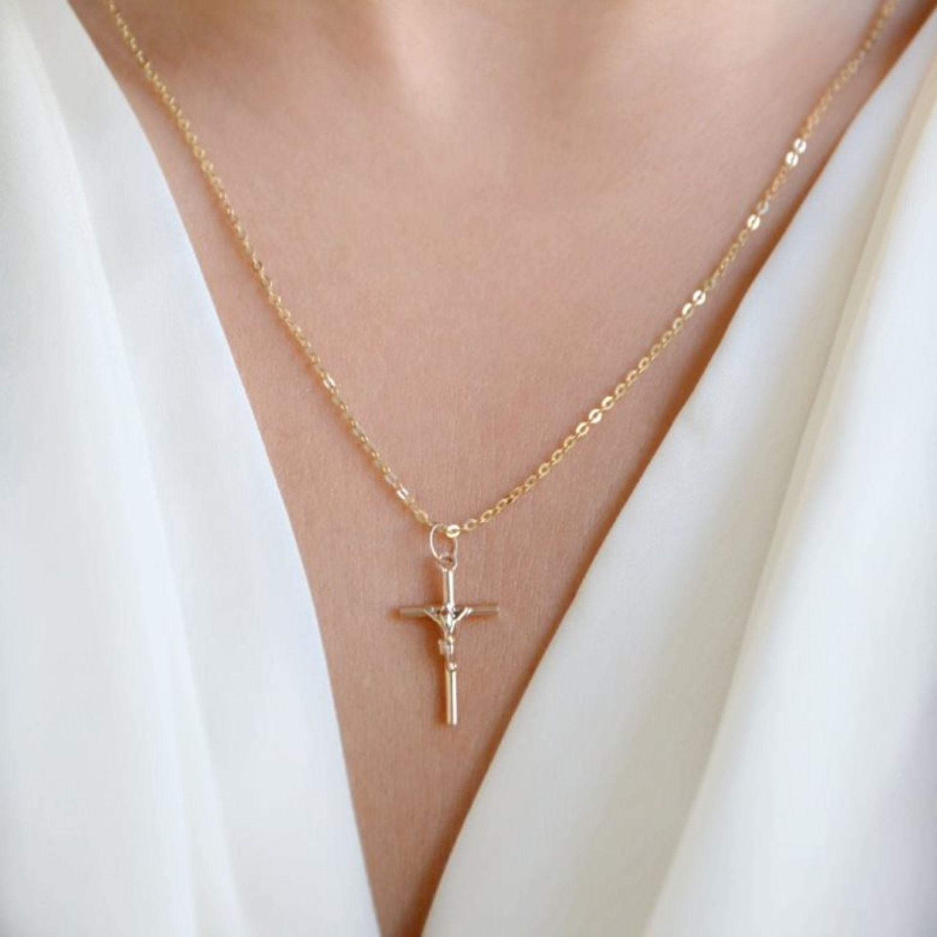 Colar Crucifixo em