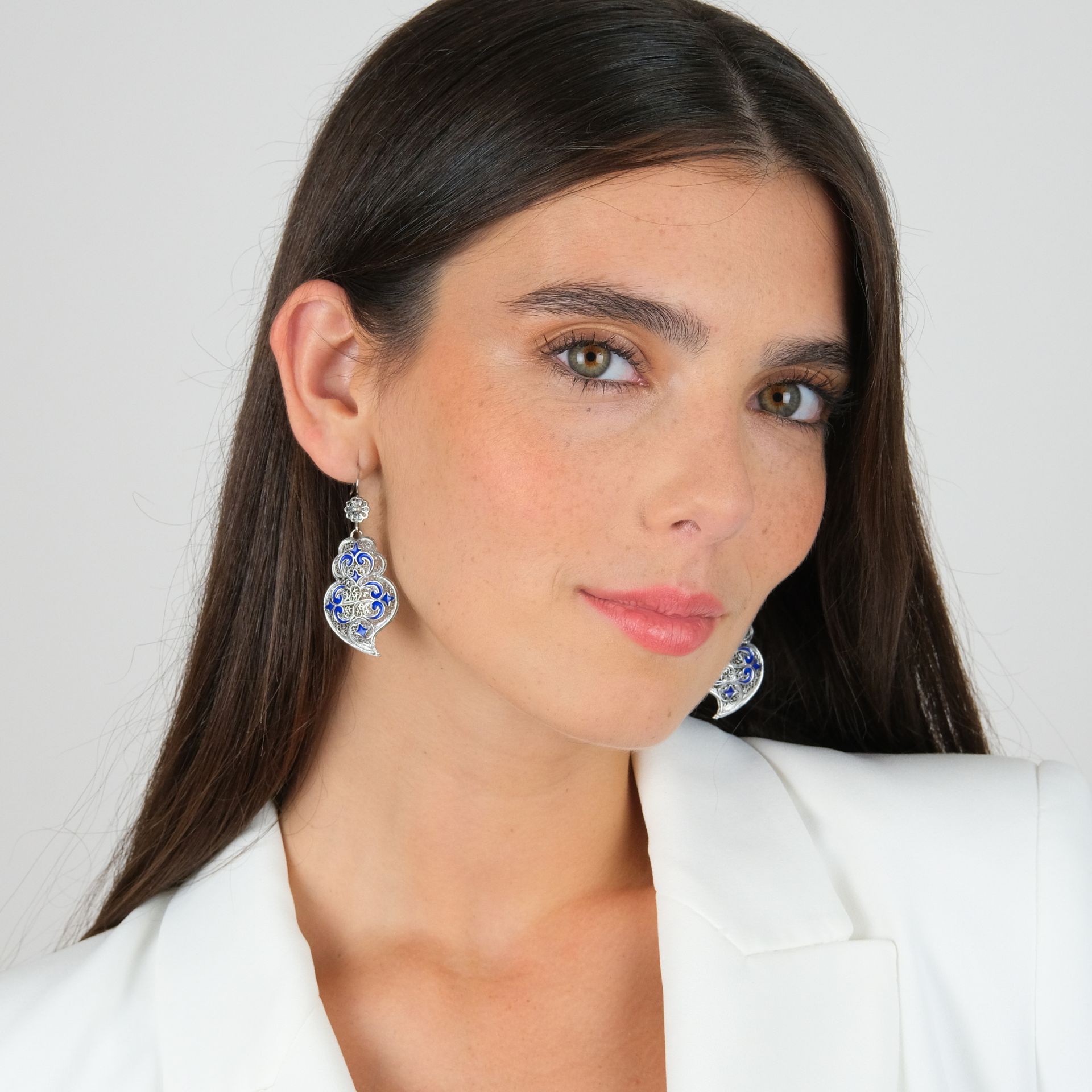 Brincos de filigrana em