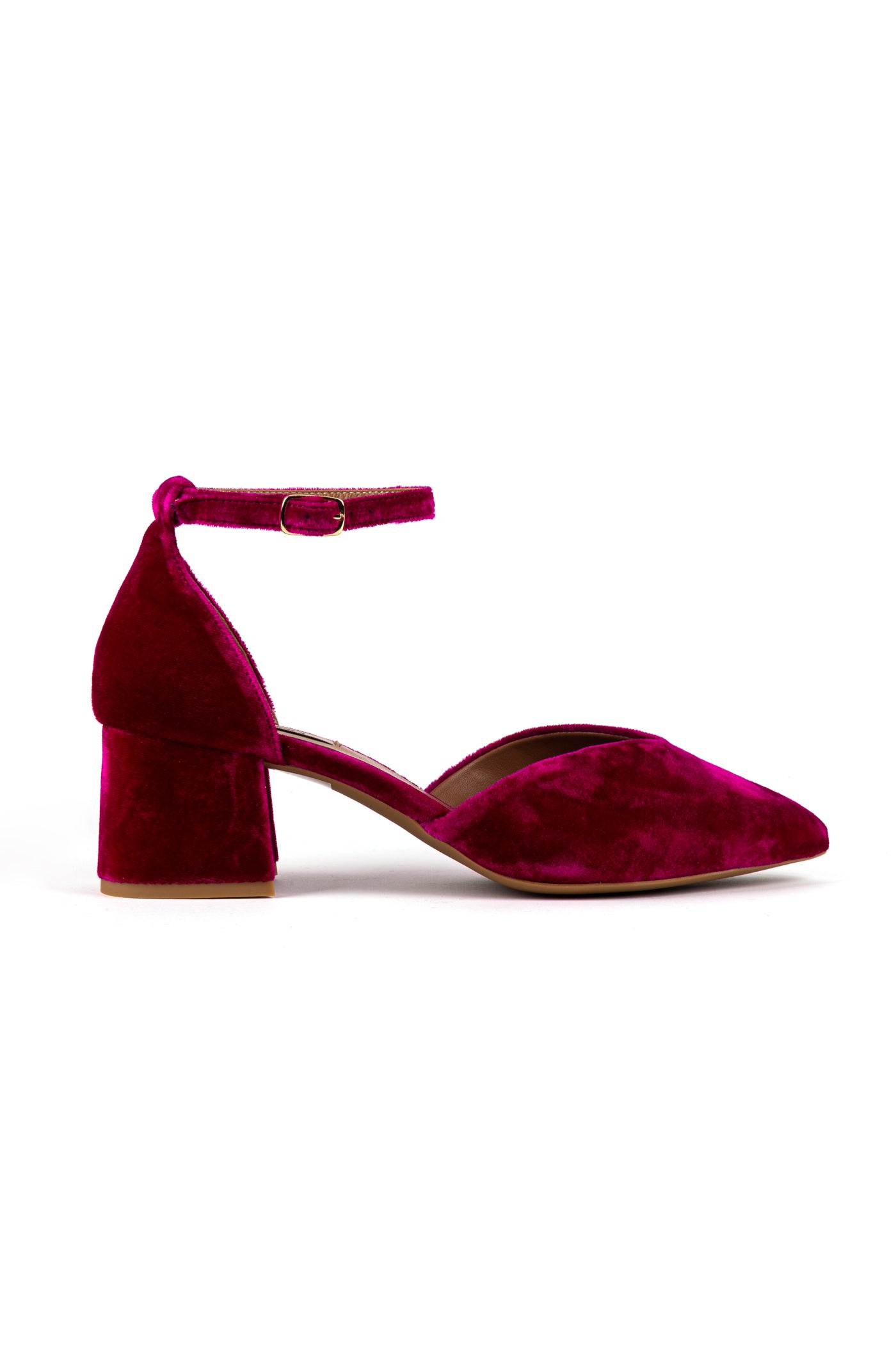 Sapatos de salto médio clássicos em veludo