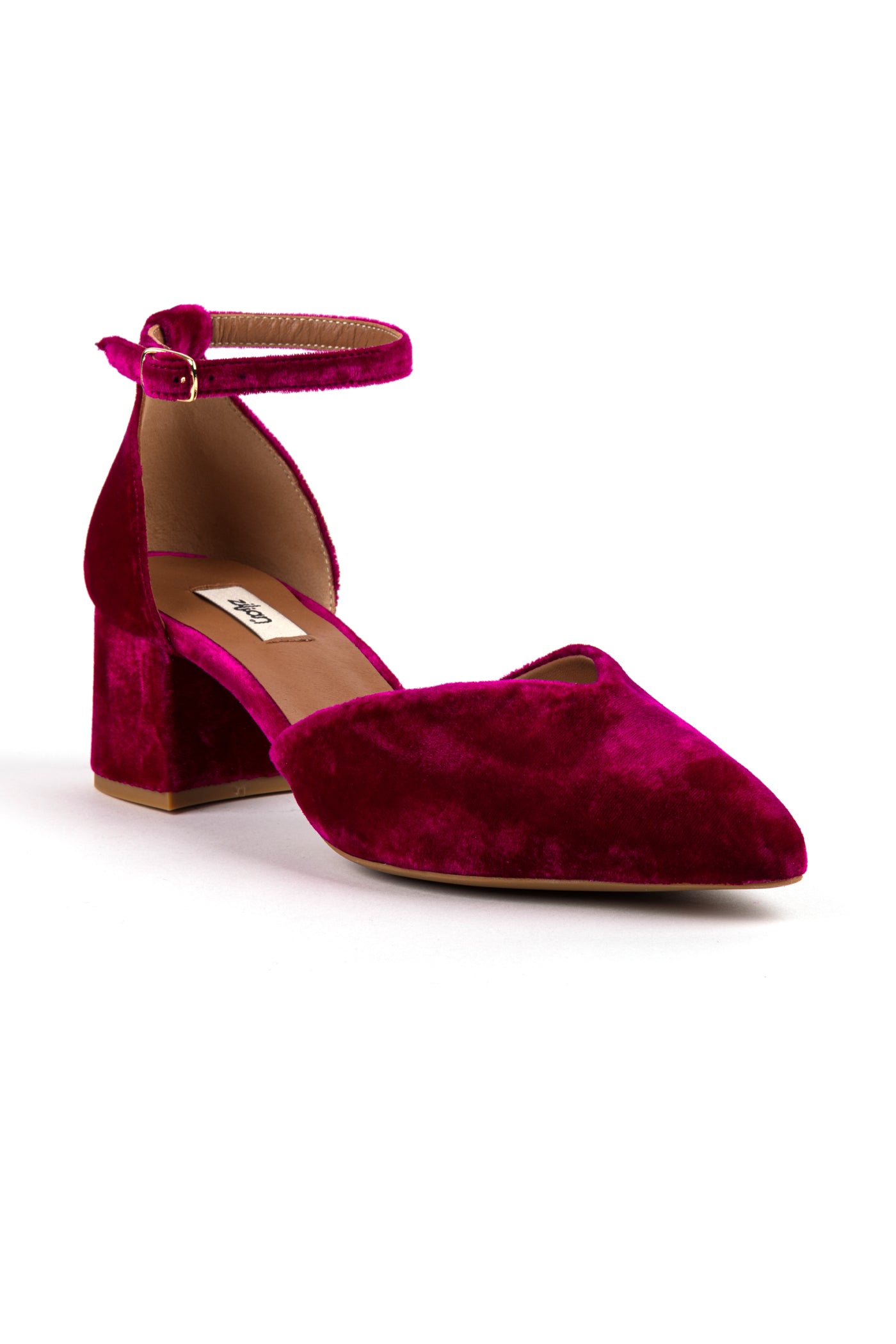 Sapatos de salto médio clássicos em veludo