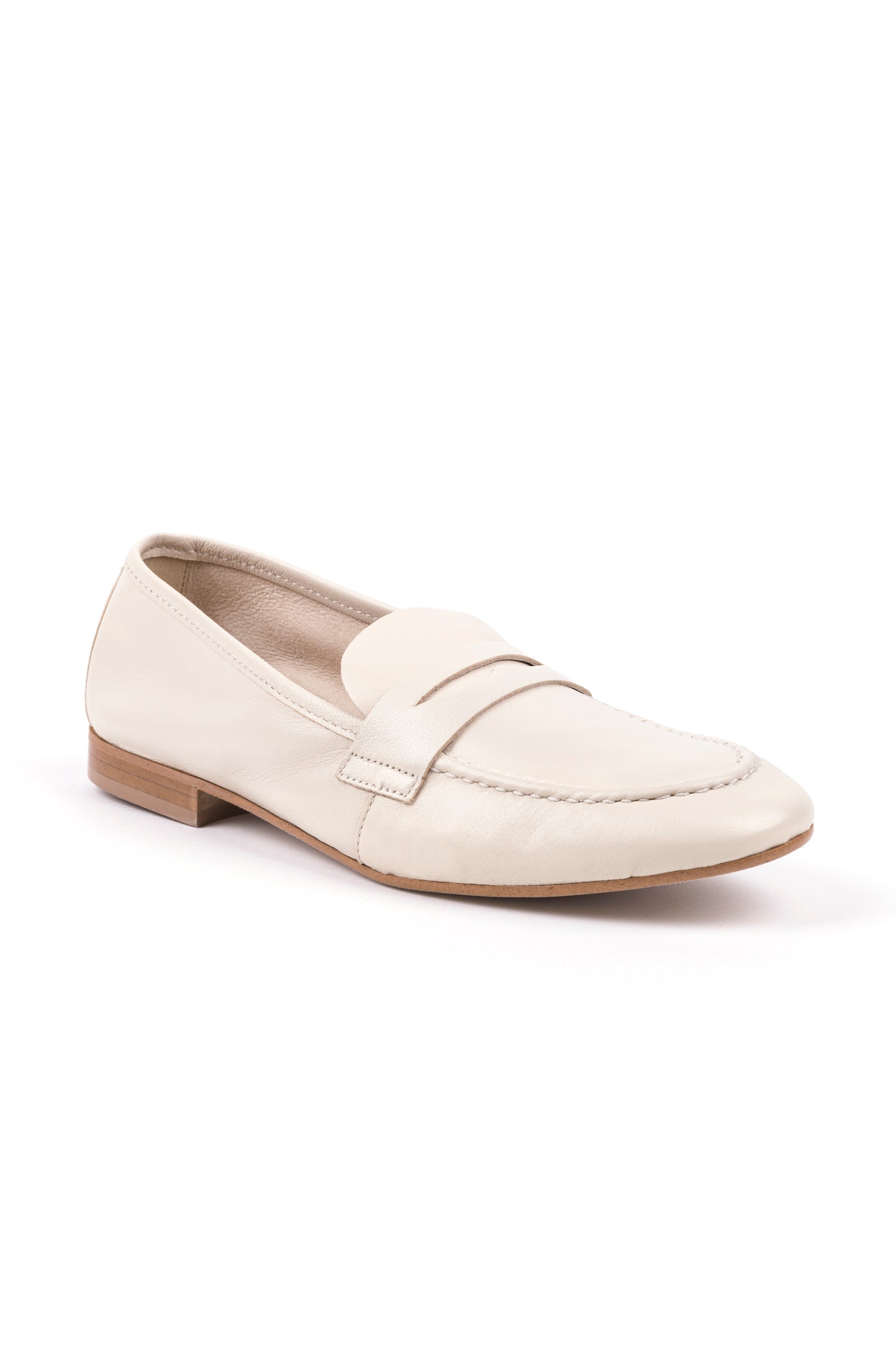 Loafers rasos em pele