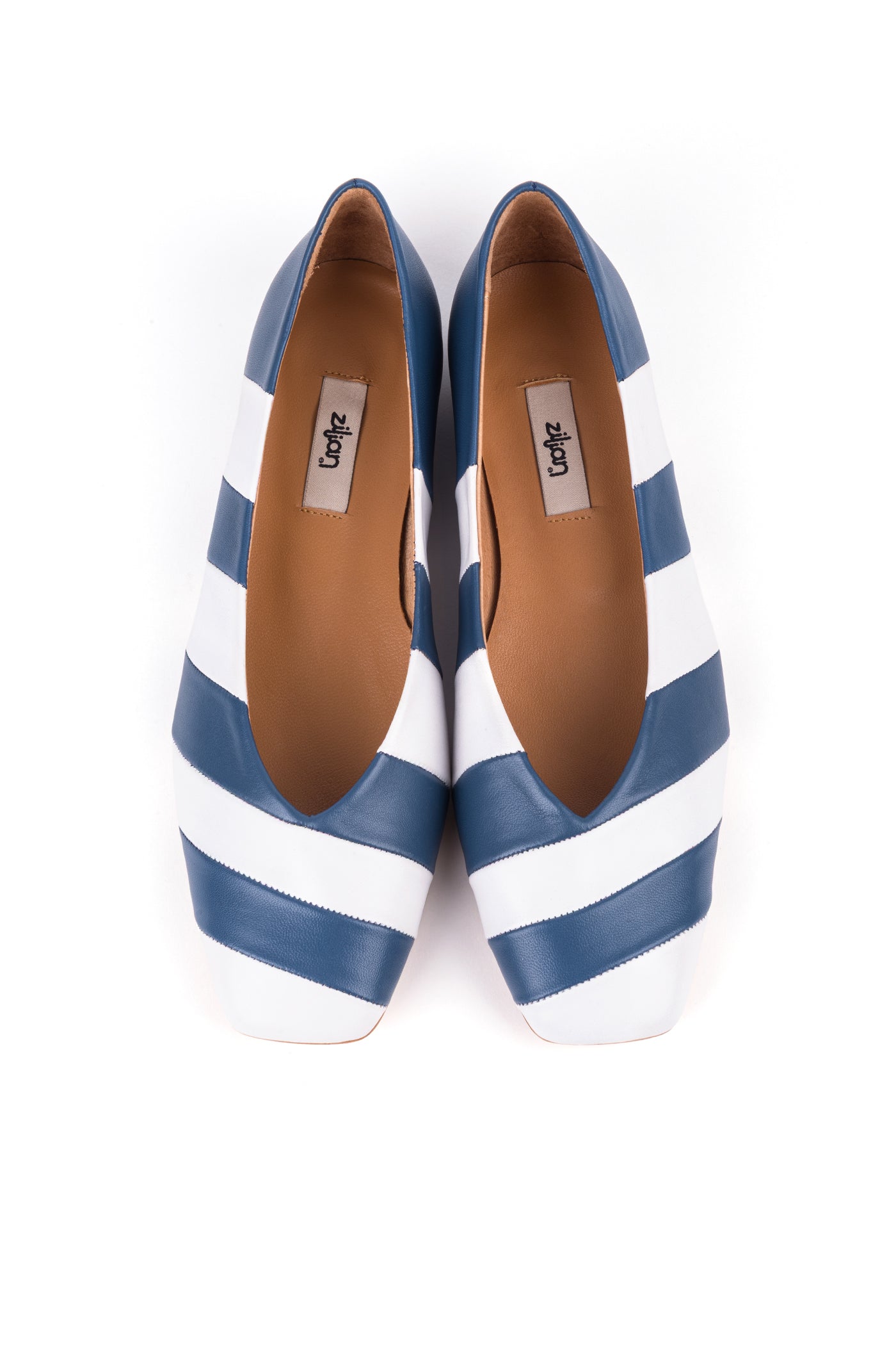 Sabrinas bicolor com biqueira quadrada em