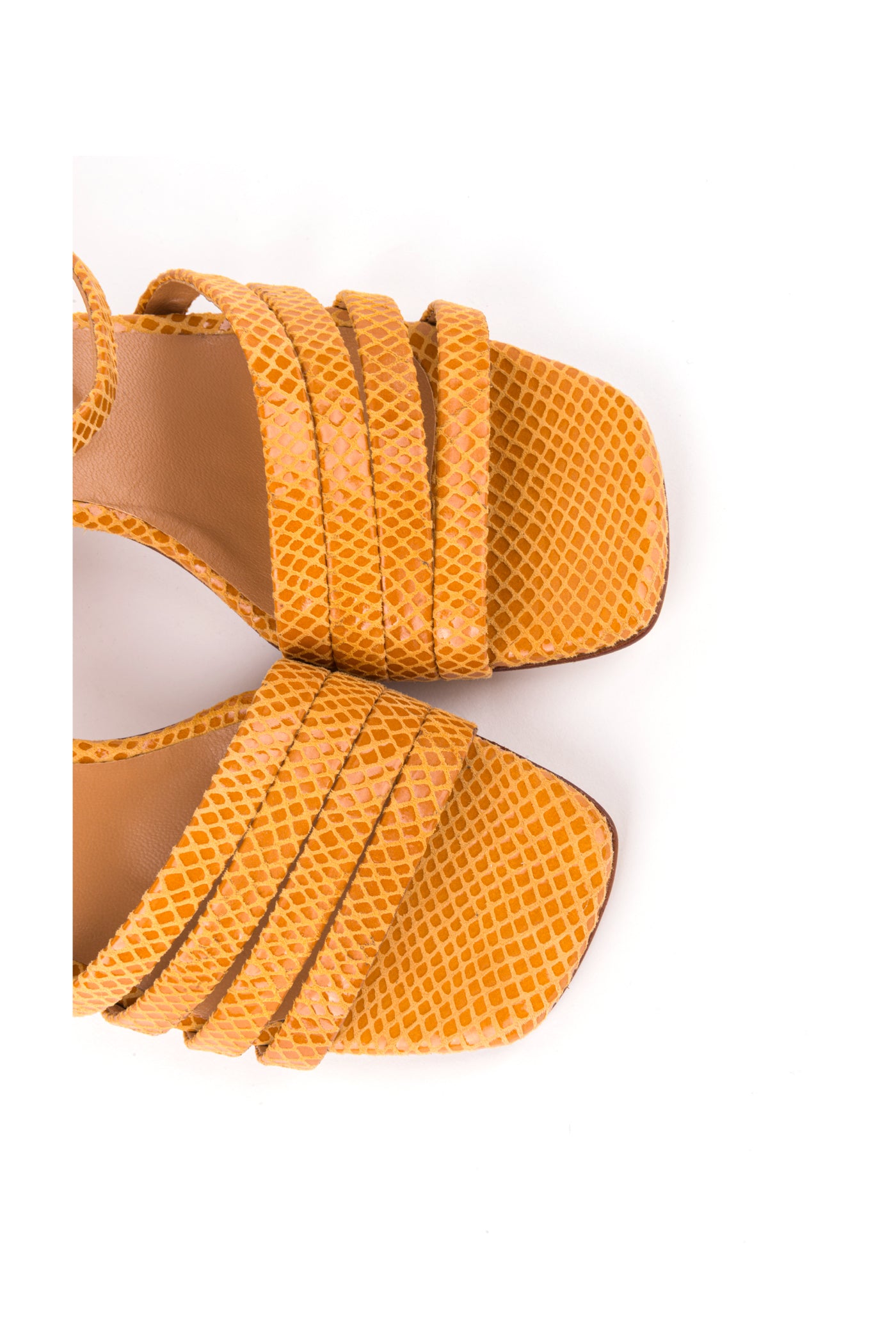 Sandálias de salto médio