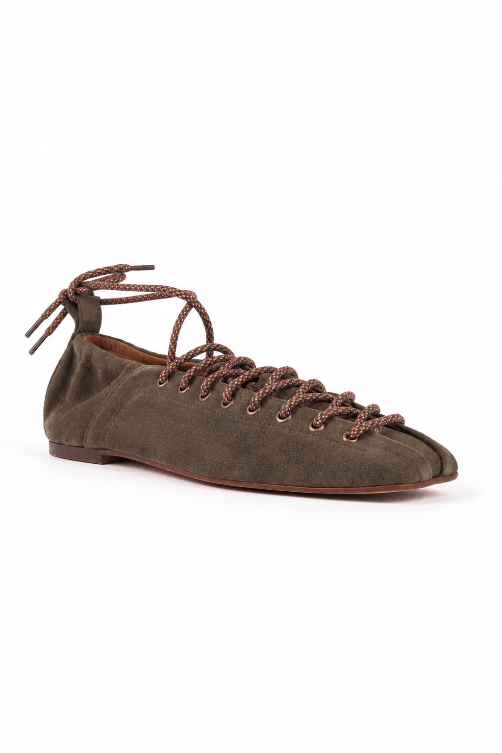 Sapatos rasos em croute com atacadores