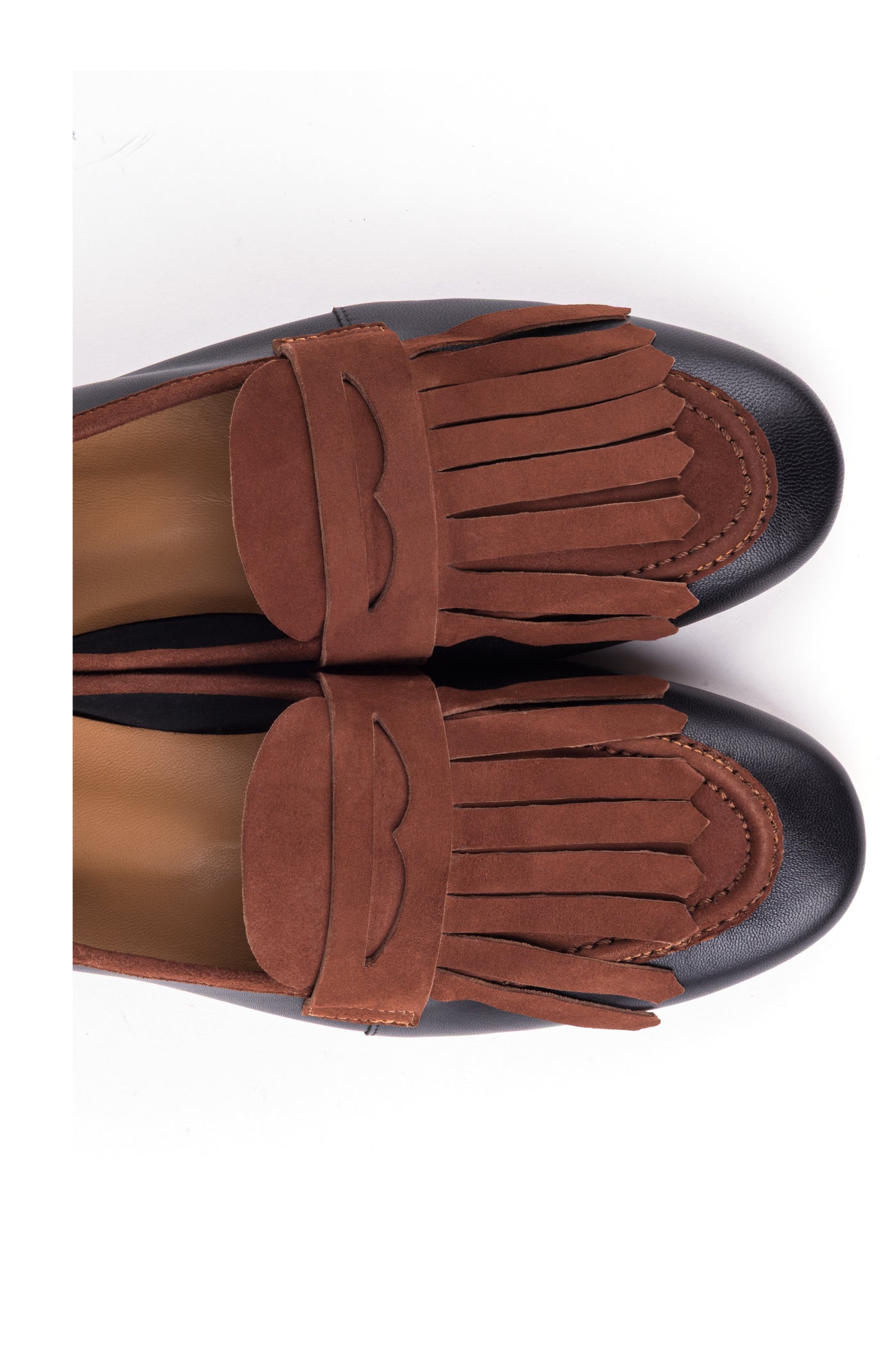 Loafers com franjas em pele