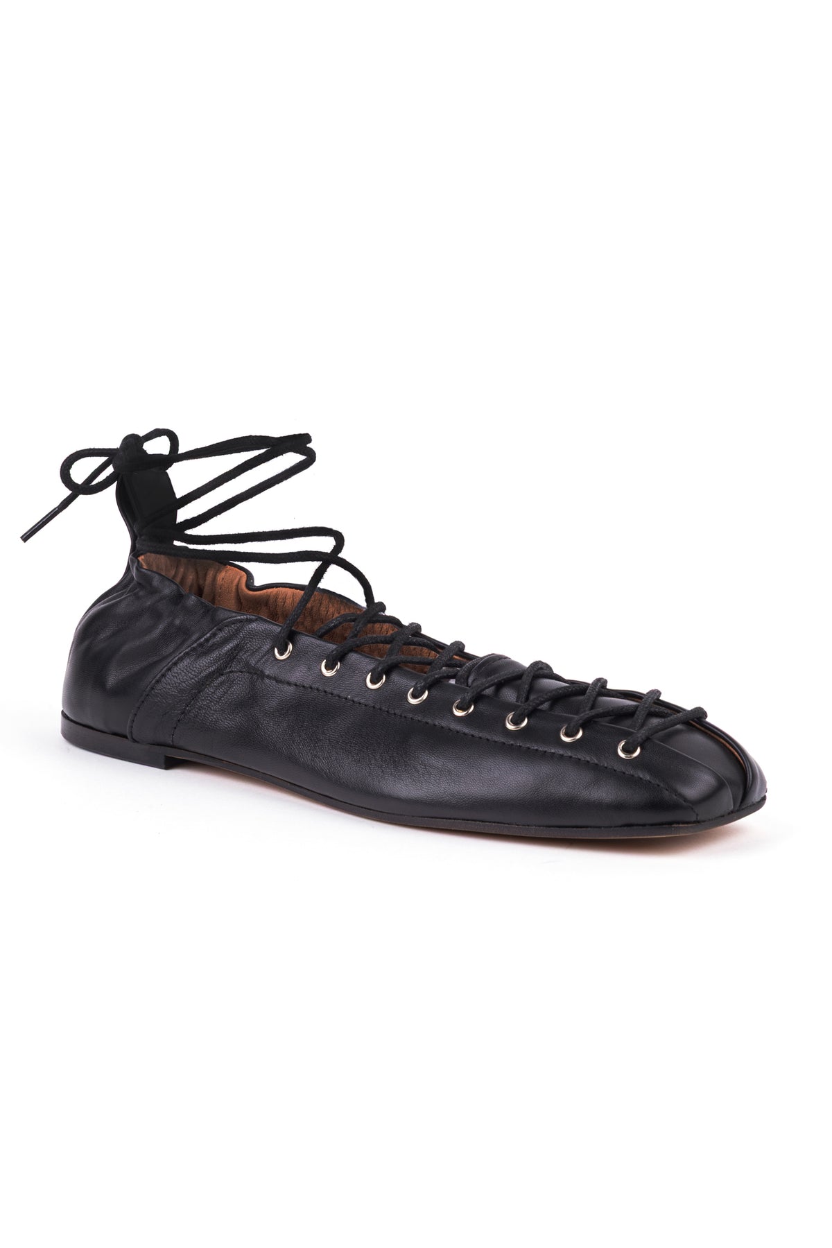 Sapatos rasos em pele com atacadores