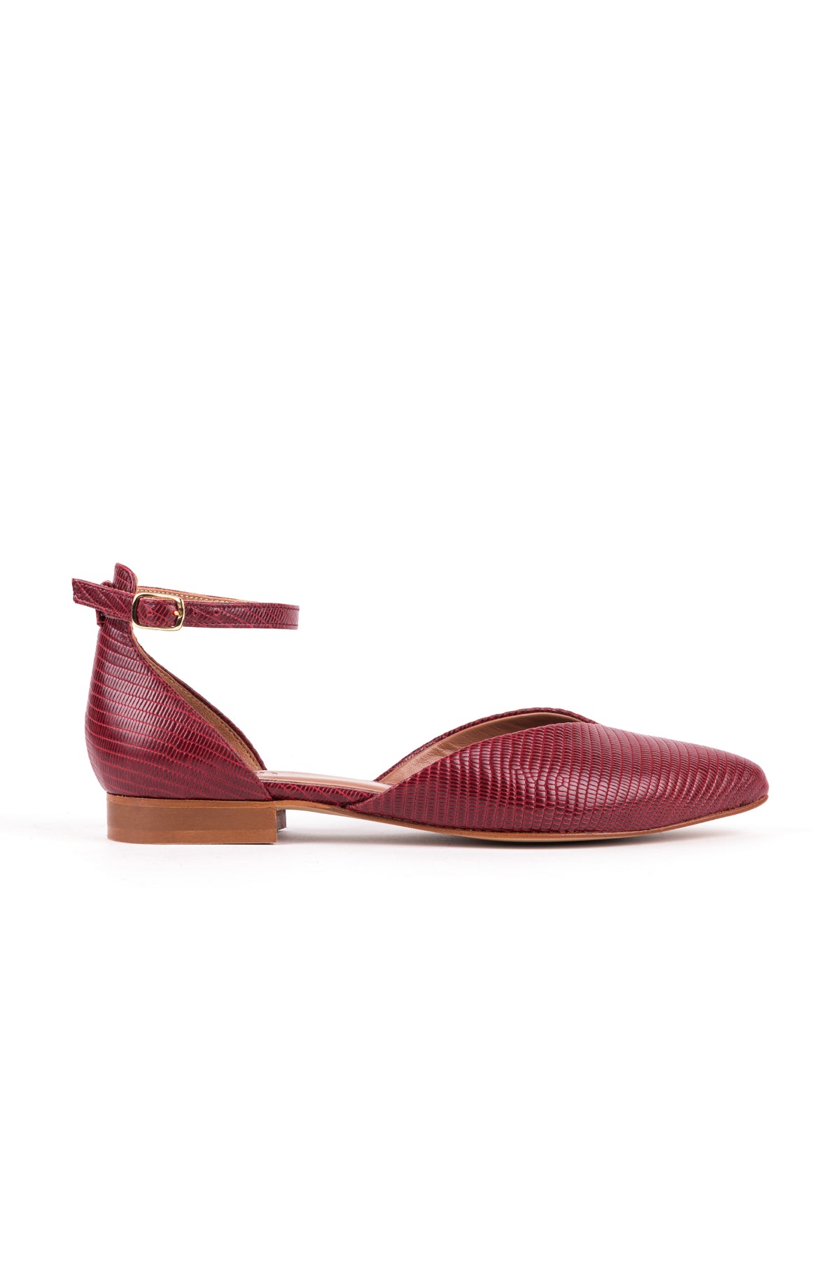 Sapatos rasos em pele bordeaux, com fivela no tornozelo