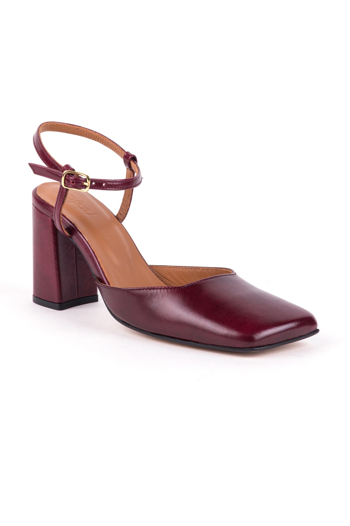 Sapatos bordeaux de salto de bloco, abertos no calcanhar, com forro em pele camel.