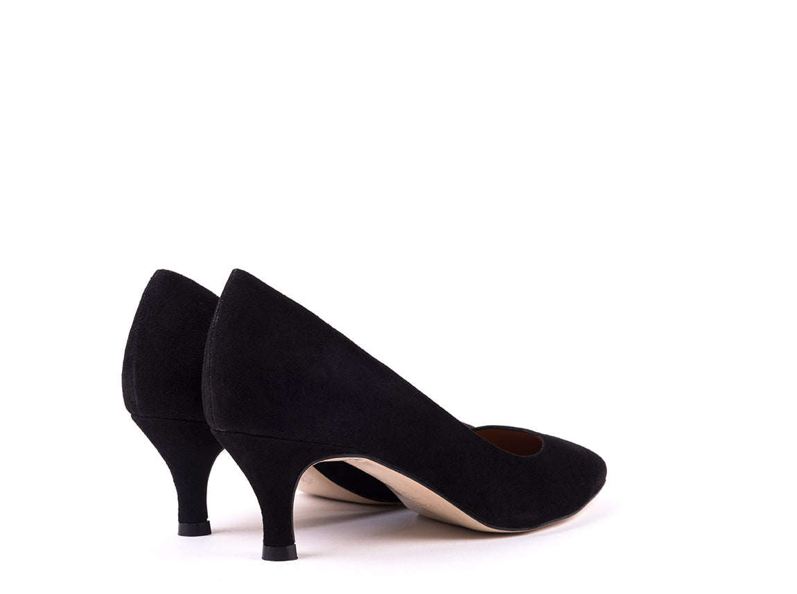 Sapatos de salto médio